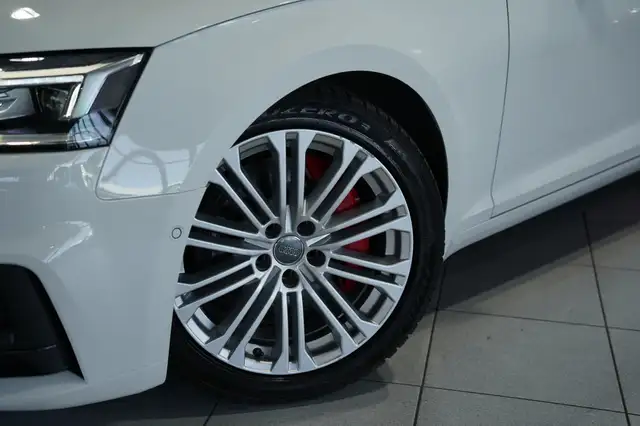 Audi A5 view 3