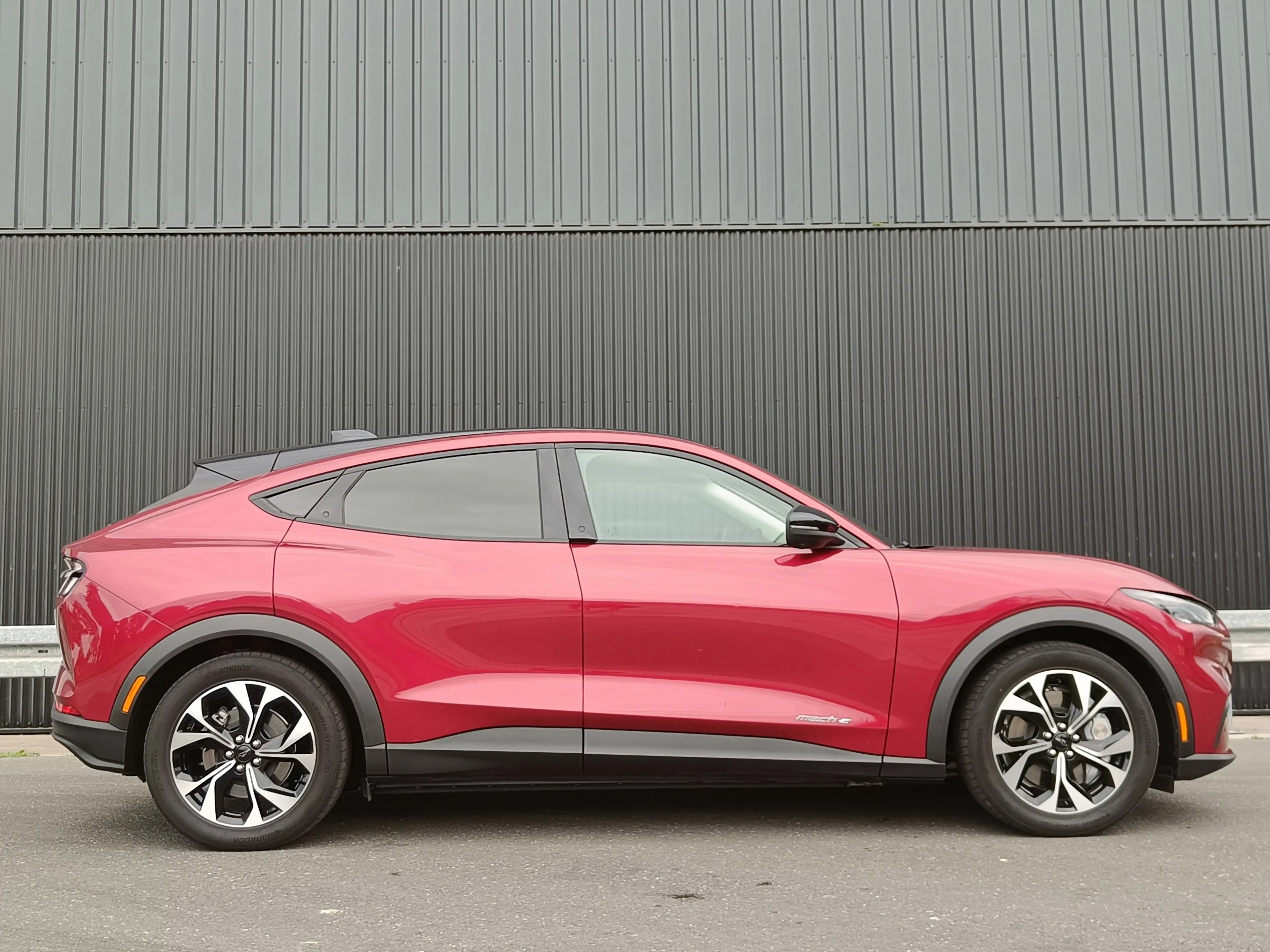 Ford Mustang Mach-E Standard RWD 73 kWh | Technology Plus Pack | Panor — photo 9