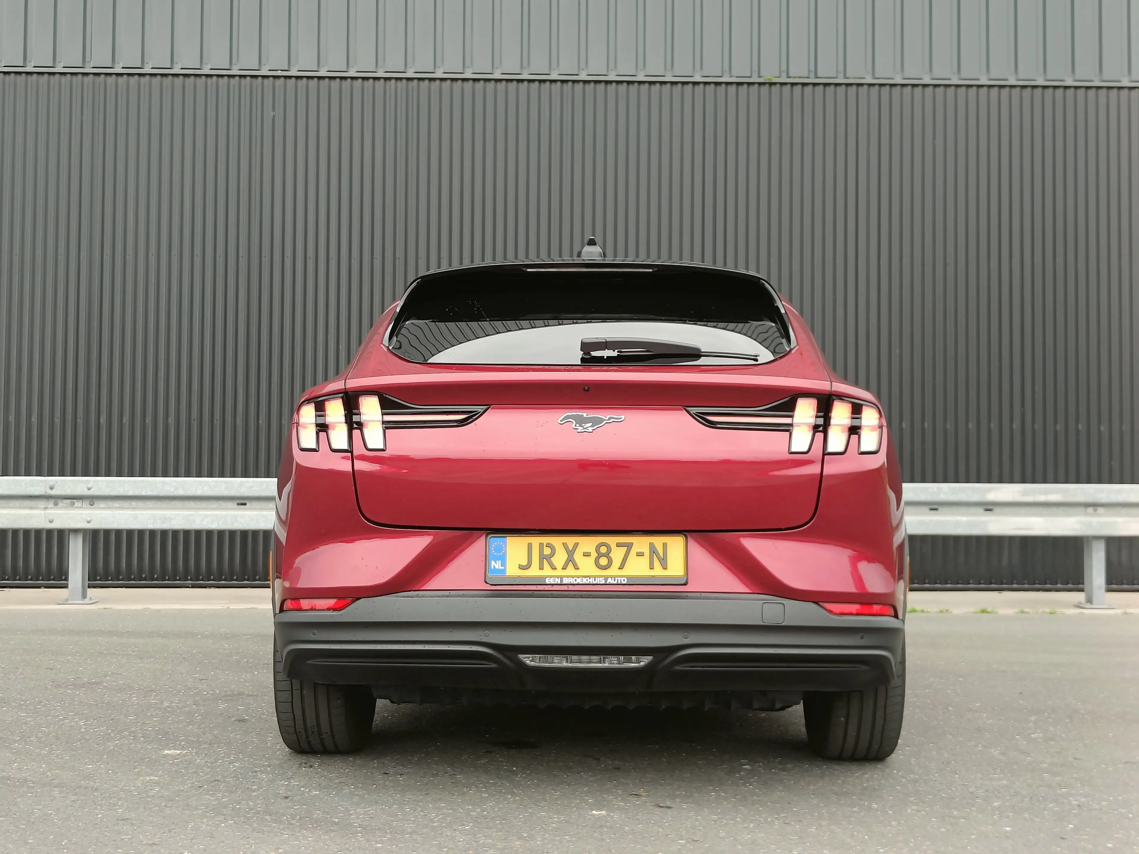 Ford Mustang Mach-E Standard RWD 73 kWh | Technology Plus Pack | Panor — photo 4