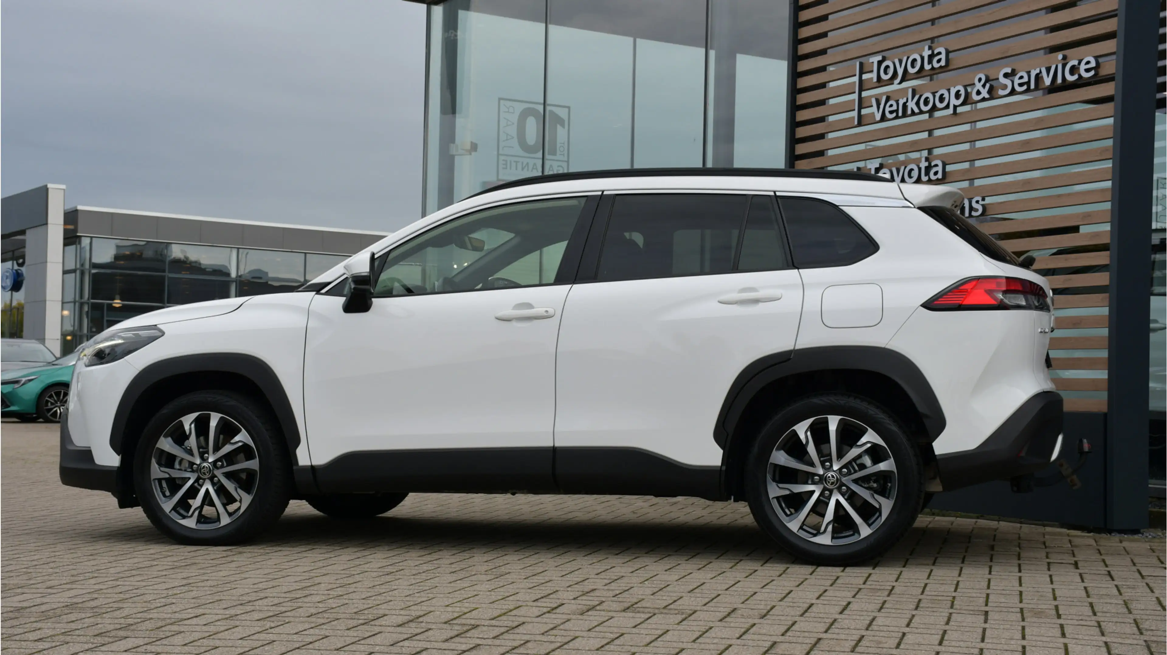 Toyota Corolla Cross 2.0 High Power Hybrid First Edition Automaat 197pk — photo 12