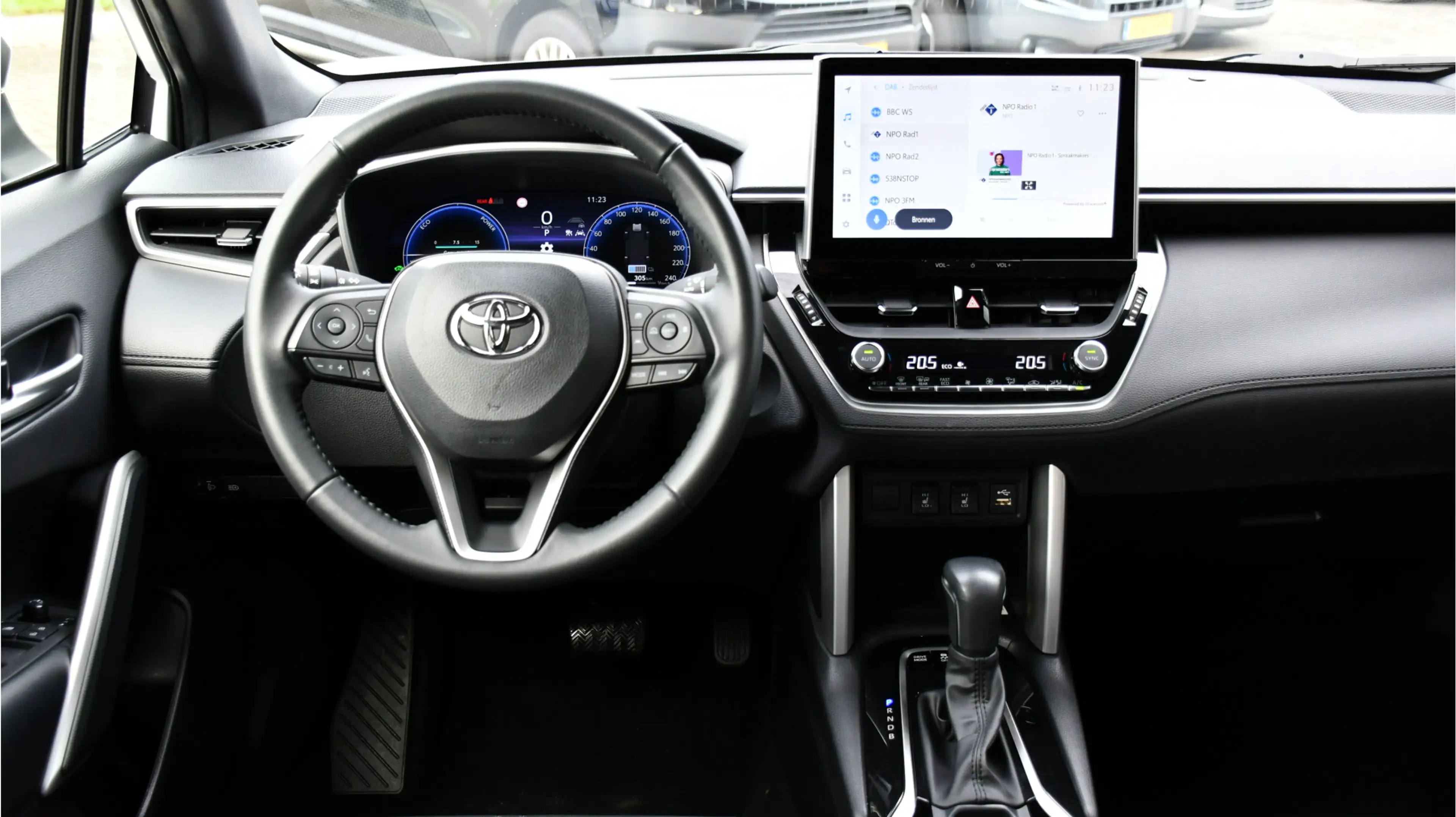 Toyota Corolla Cross 2.0 High Power Hybrid First Edition Automaat 197pk — photo 2