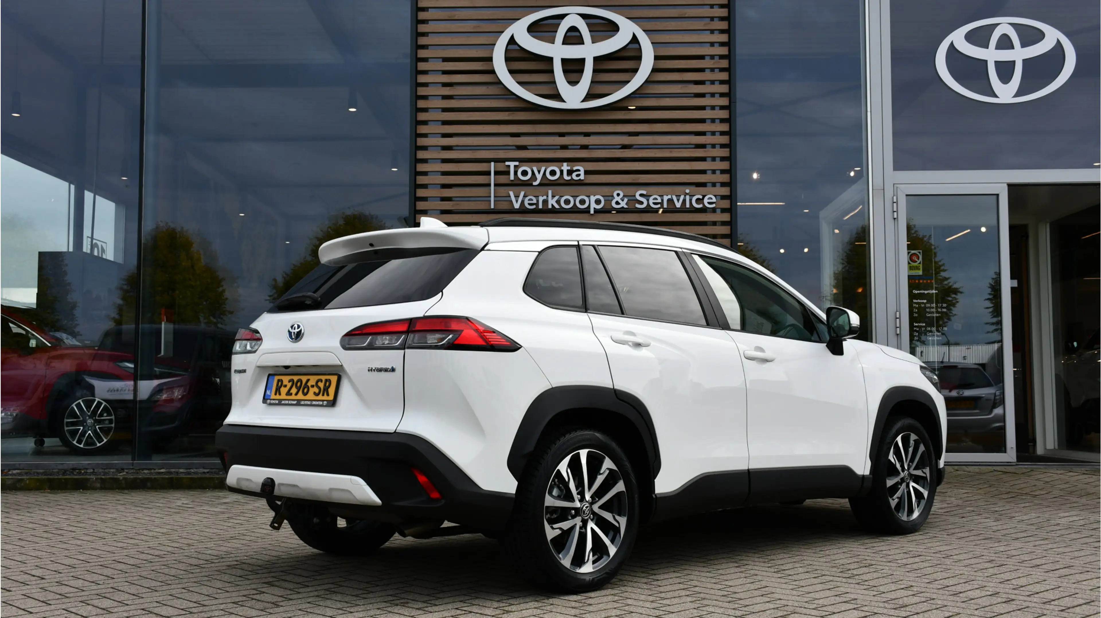 Toyota Corolla Cross 2.0 High Power Hybrid First Edition Automaat 197pk — photo 5