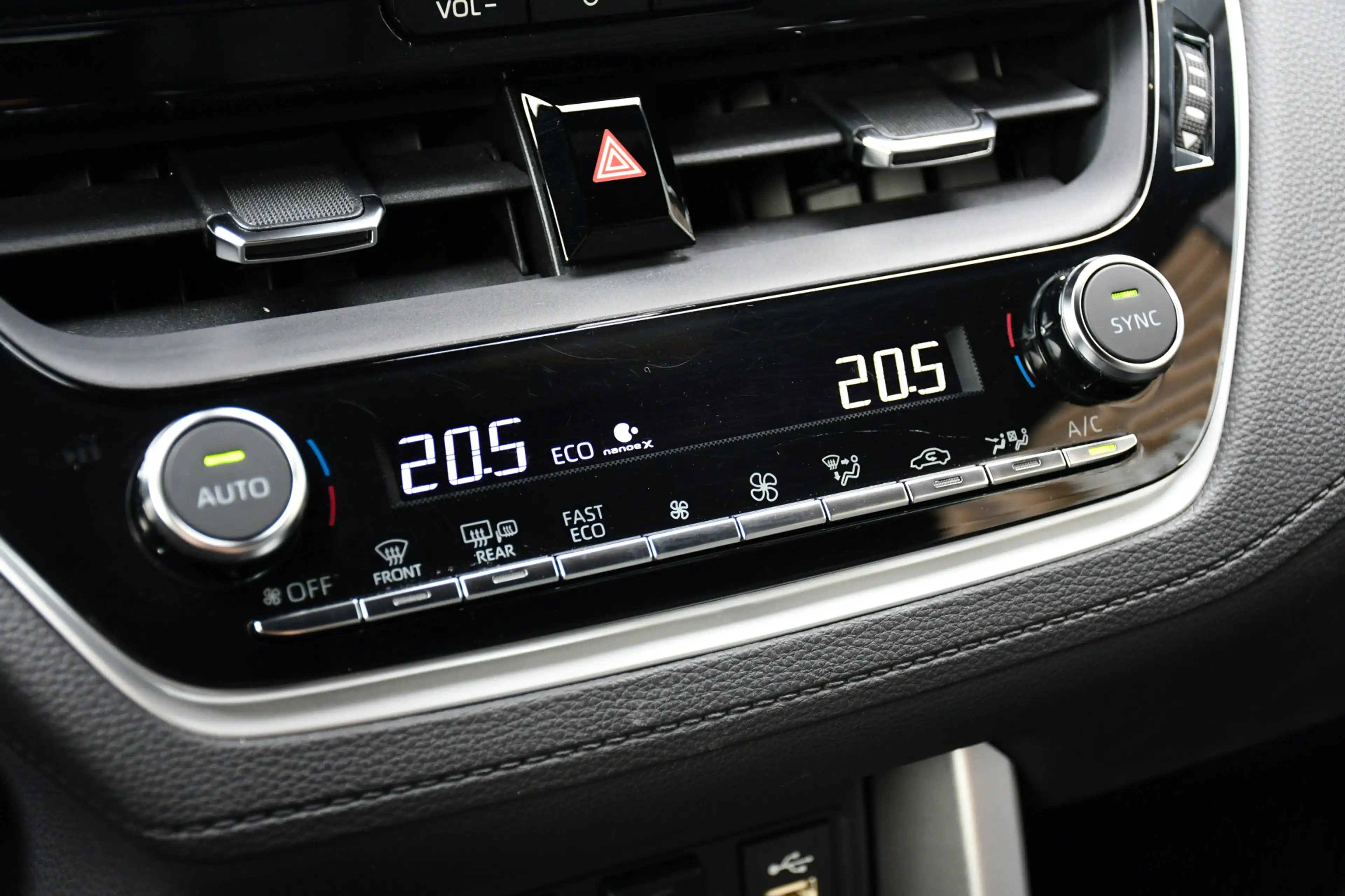 Toyota Corolla Cross 2.0 High Power Hybrid First Edition Automaat 197pk — photo 9