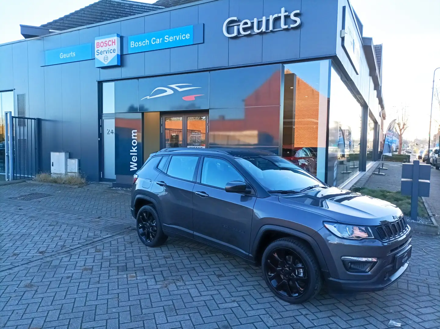 Jeep Compass 1.3 Turbo 4x2 Blackstar Gris - 1