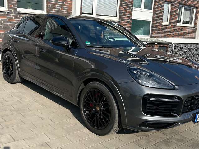 Imagine Porsche Cayenne GTS Coupe mit Garantie