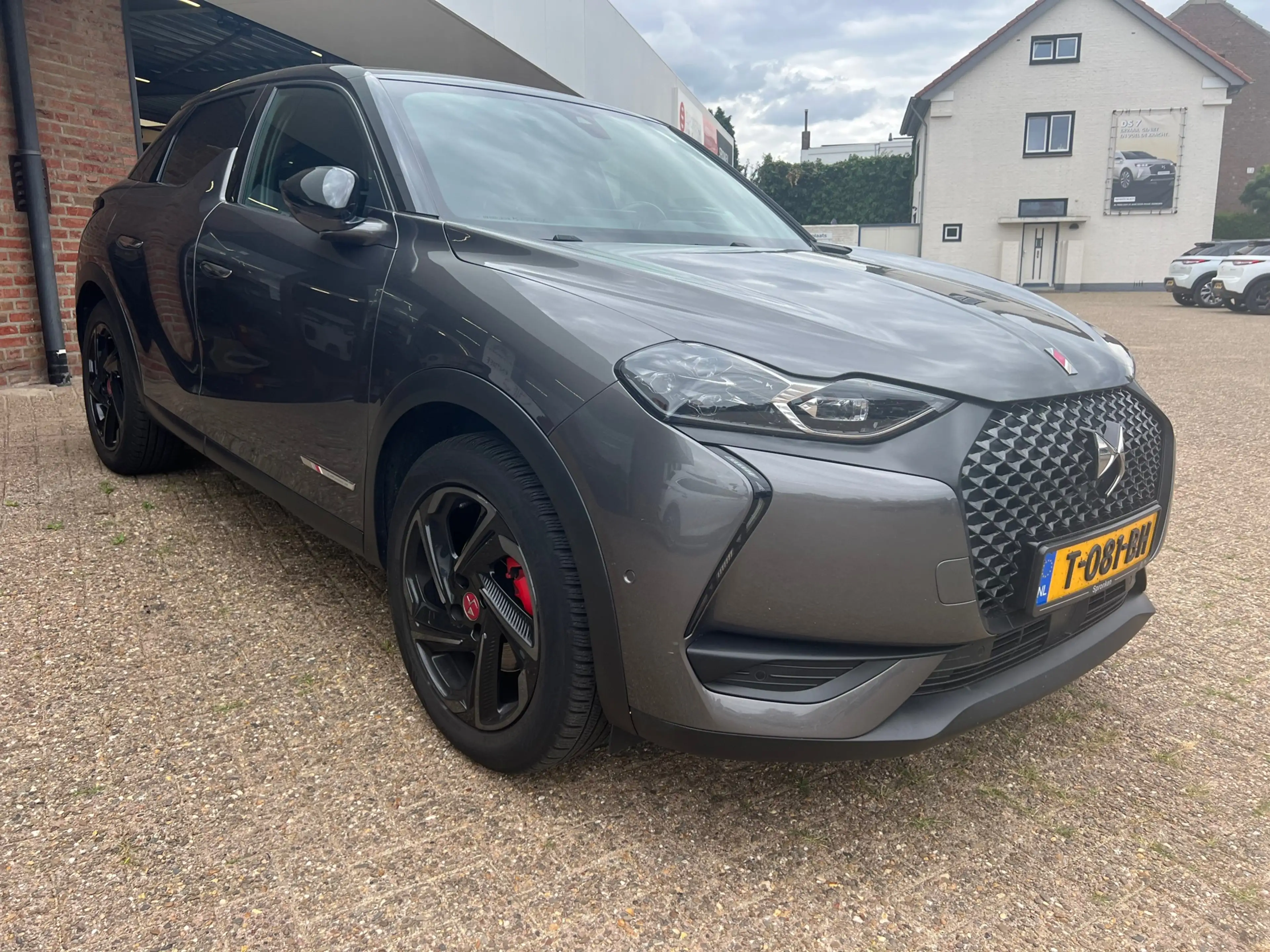 DS Automobiles DS 3 Crossback 1.2 PureTech Grand Chic Navi-Camera-Headup-Keyless — photo 5