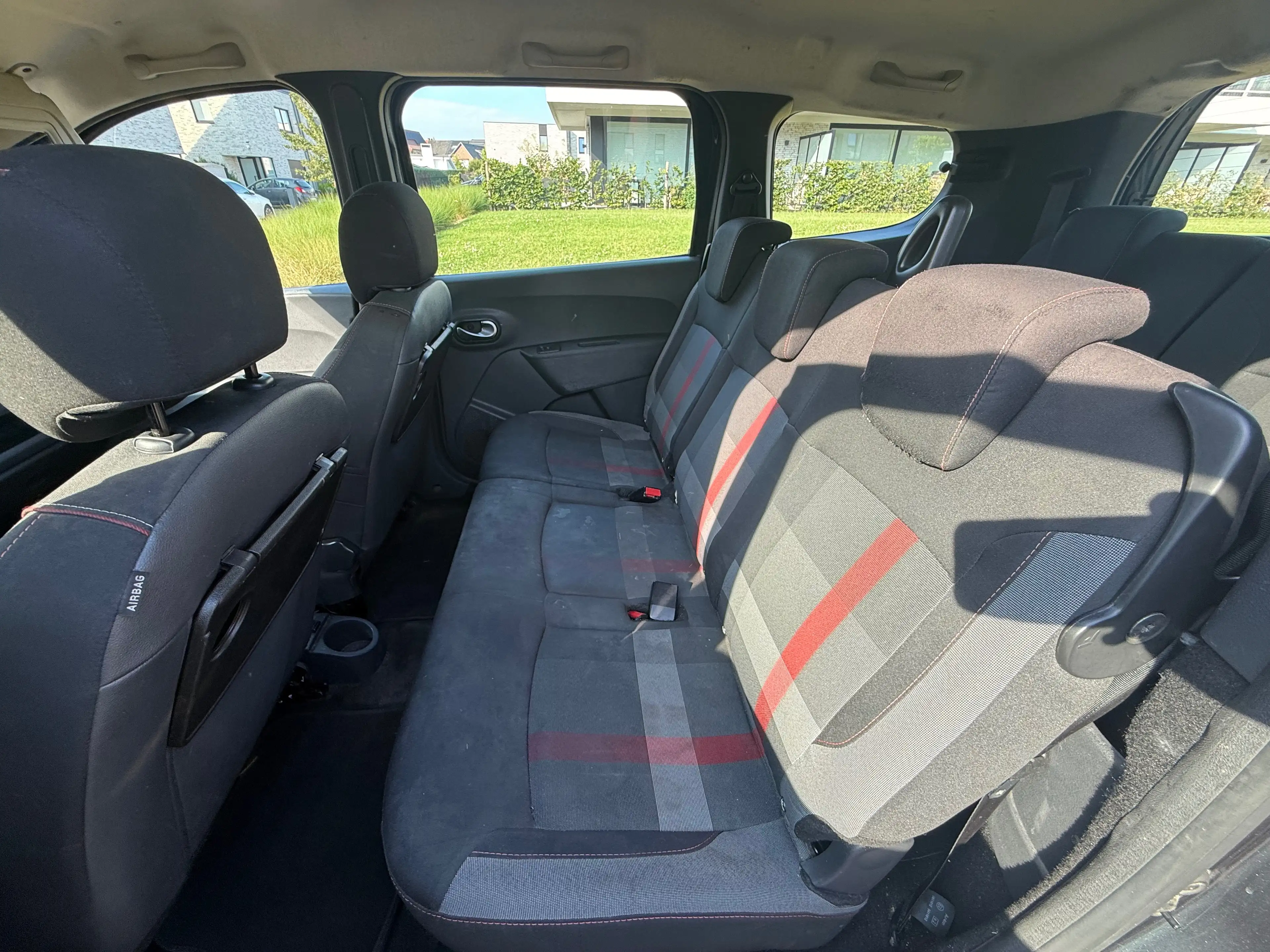 Dacia Lodgy Lodgy Stepway 1.3 TCe Techroad GPF 7pl.(EU6.2) — photo 15
