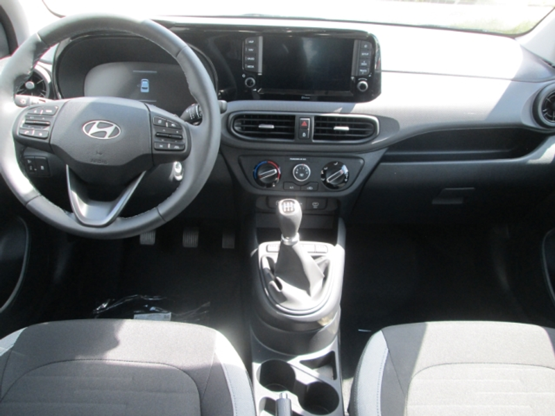 Hyundai i10 Trend Kamera Navi Android Apple CarPlay — photo 13