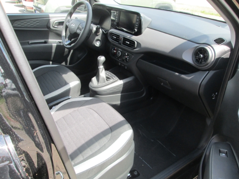 Hyundai i10 Trend Kamera Navi Android Apple CarPlay — photo 11