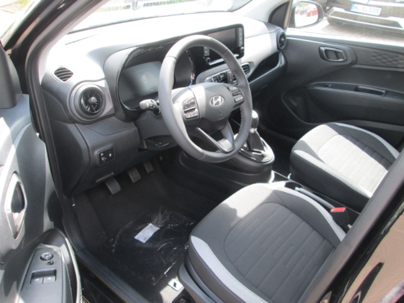 Hyundai i10 Trend Kamera Navi Android Apple CarPlay — photo 12