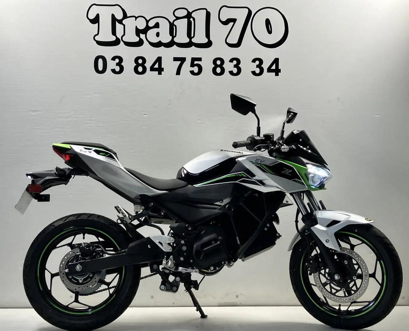 Kawasaki Blanc - 1