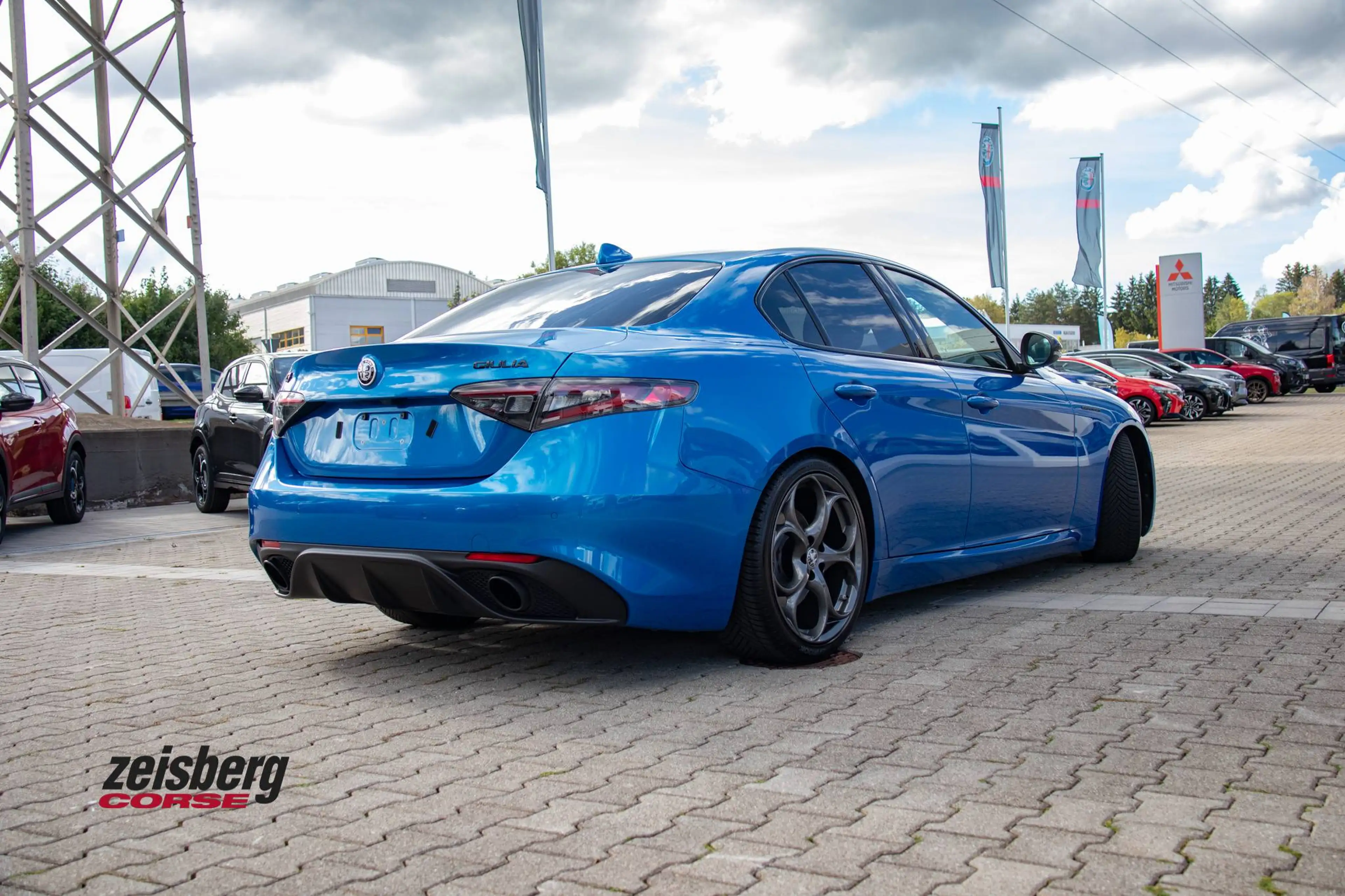 Alfa Romeo Giulia Competizione 2.0 Q4-AT8 Sportumbau — photo 2