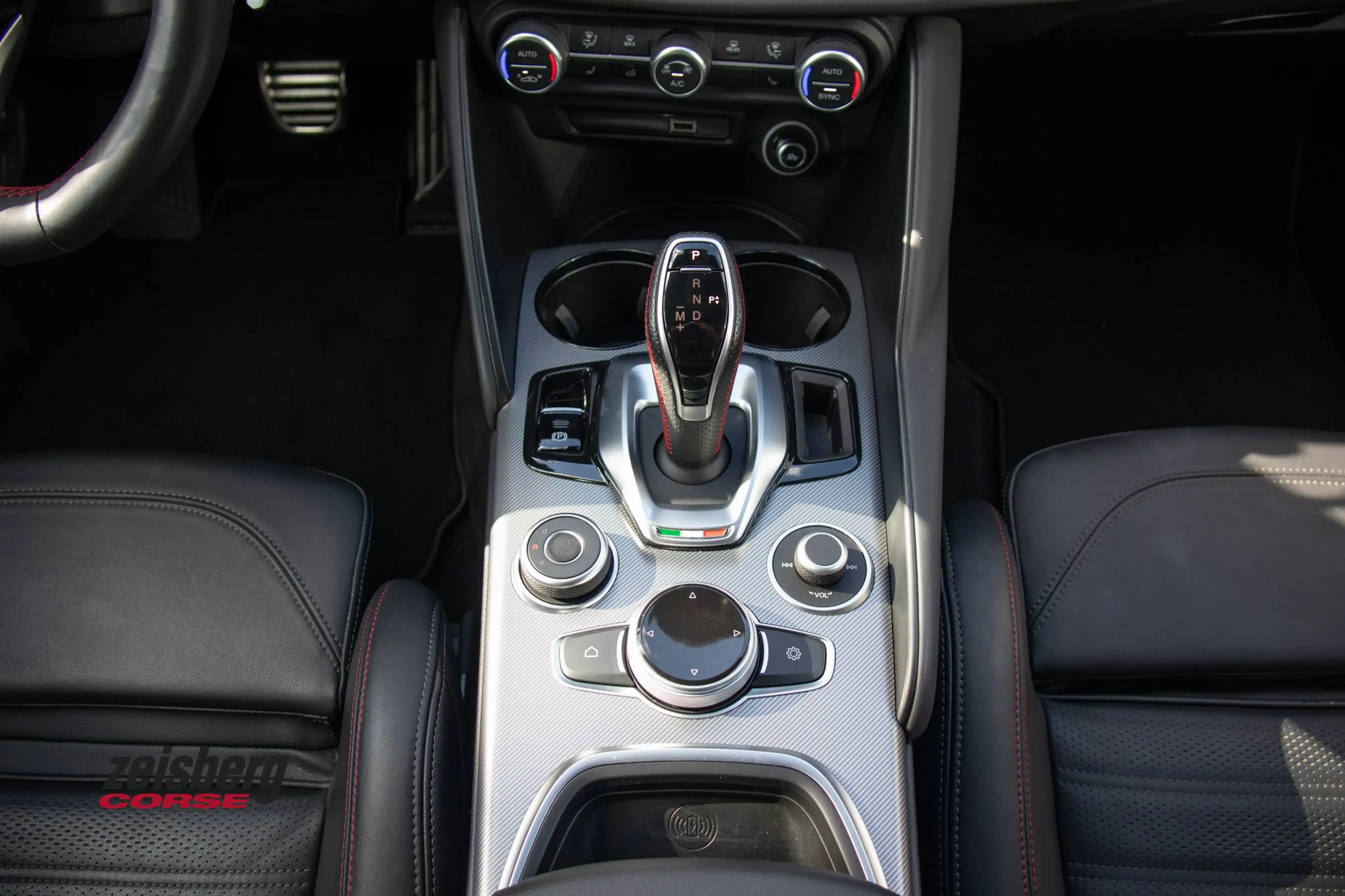 Alfa Romeo Giulia Competizione 2.0 Q4-AT8 Sportumbau — photo 15