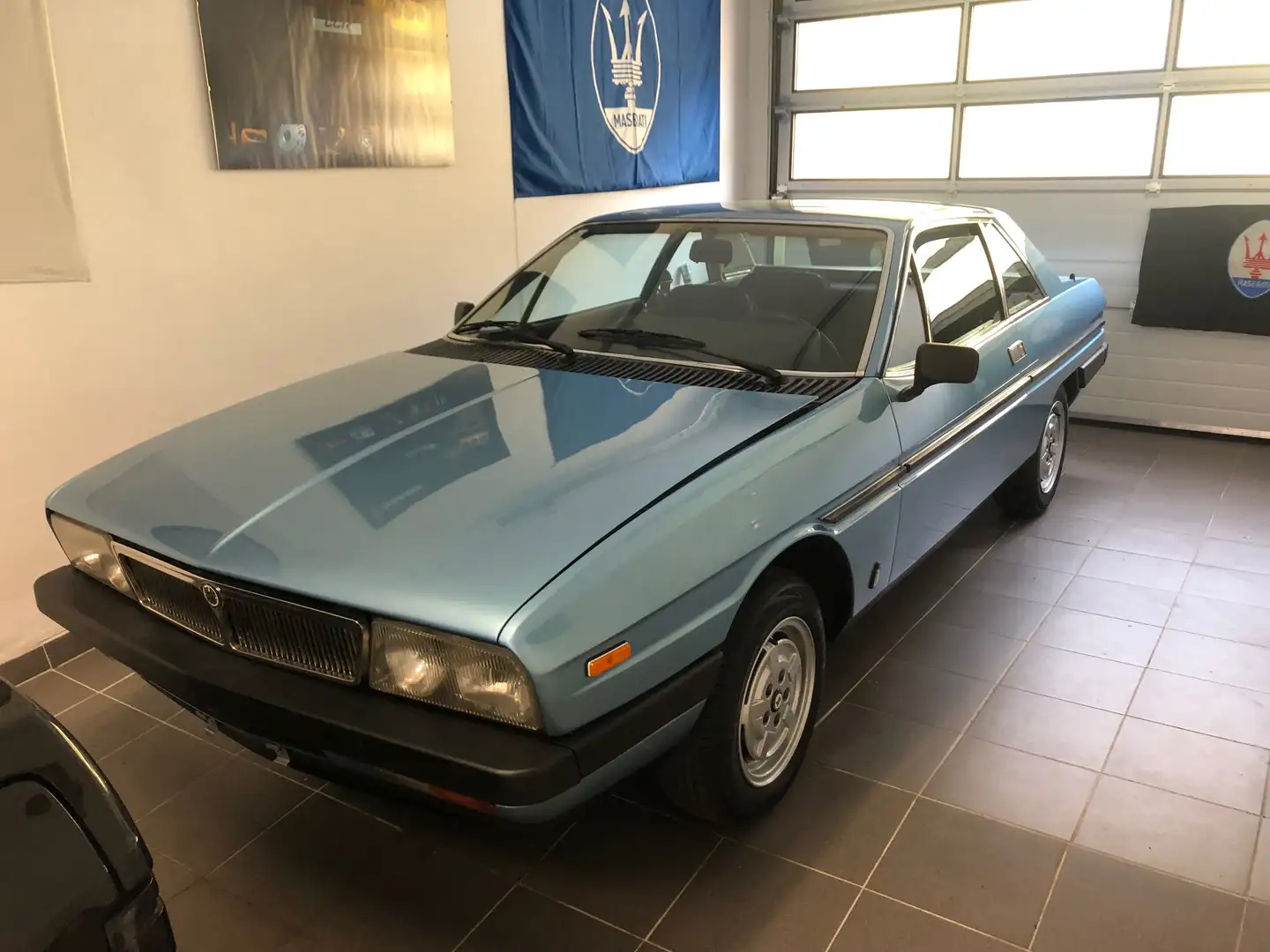 Lancia Gamma 2,0 Blau - 1