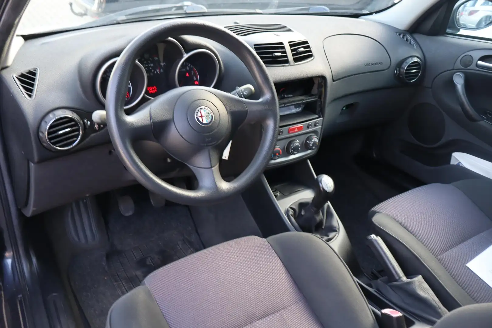 Alfa Romeo 147 1.6 T.Spark Impression Airco, Elektrische ramen, A plava - 2