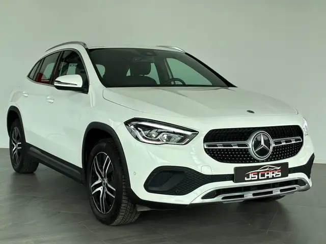 Mercedes-Benz 250 view 8