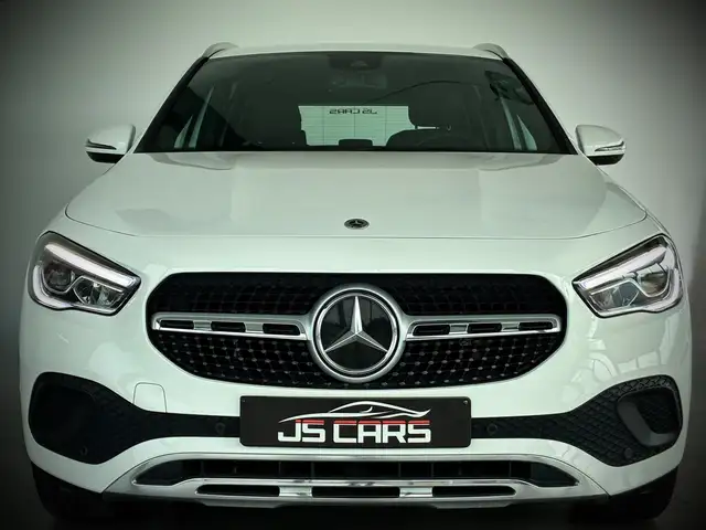 Mercedes-Benz 250 view 7