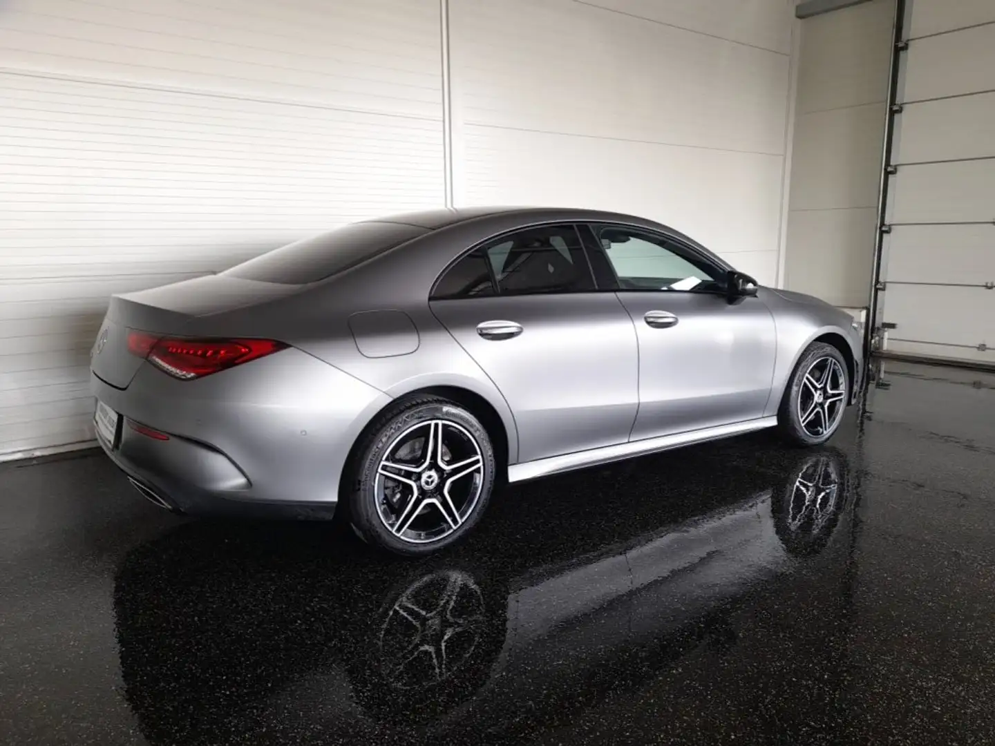 Mercedes-Benz A 250 CLA Coupé AMG-LINE 250e PHEV Aut. *HIGH PERF LED / 18 ZOLL / NAVI / KAMERA / VOLLEDER / KAMERA / E-KLAPPE* Grau - 2