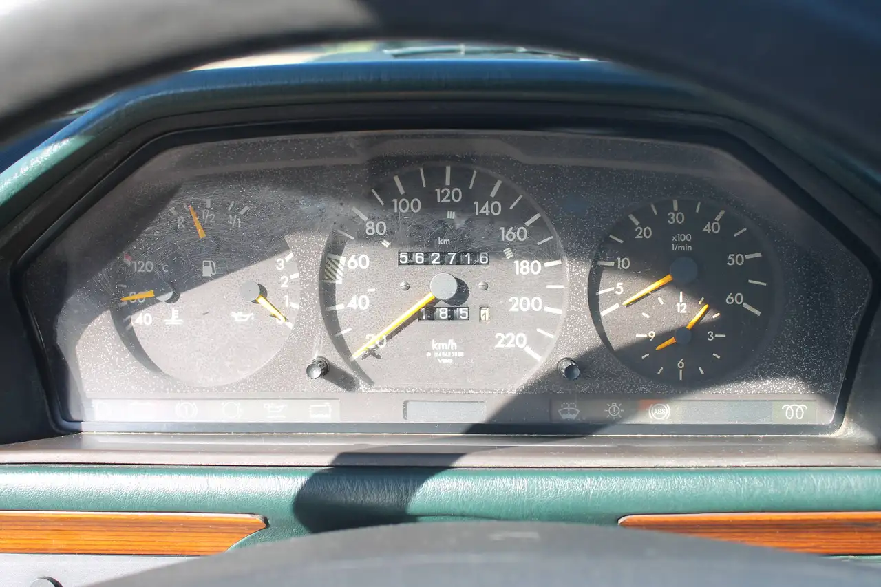 Mercedes-Benz 300TDT, foto 11
