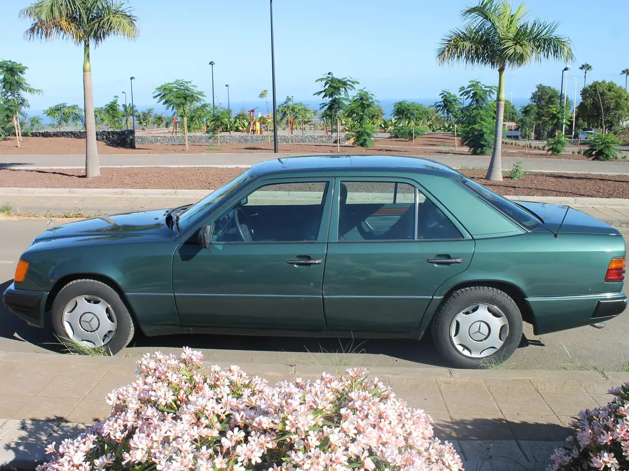 Mercedes-Benz 300TDT, foto 3