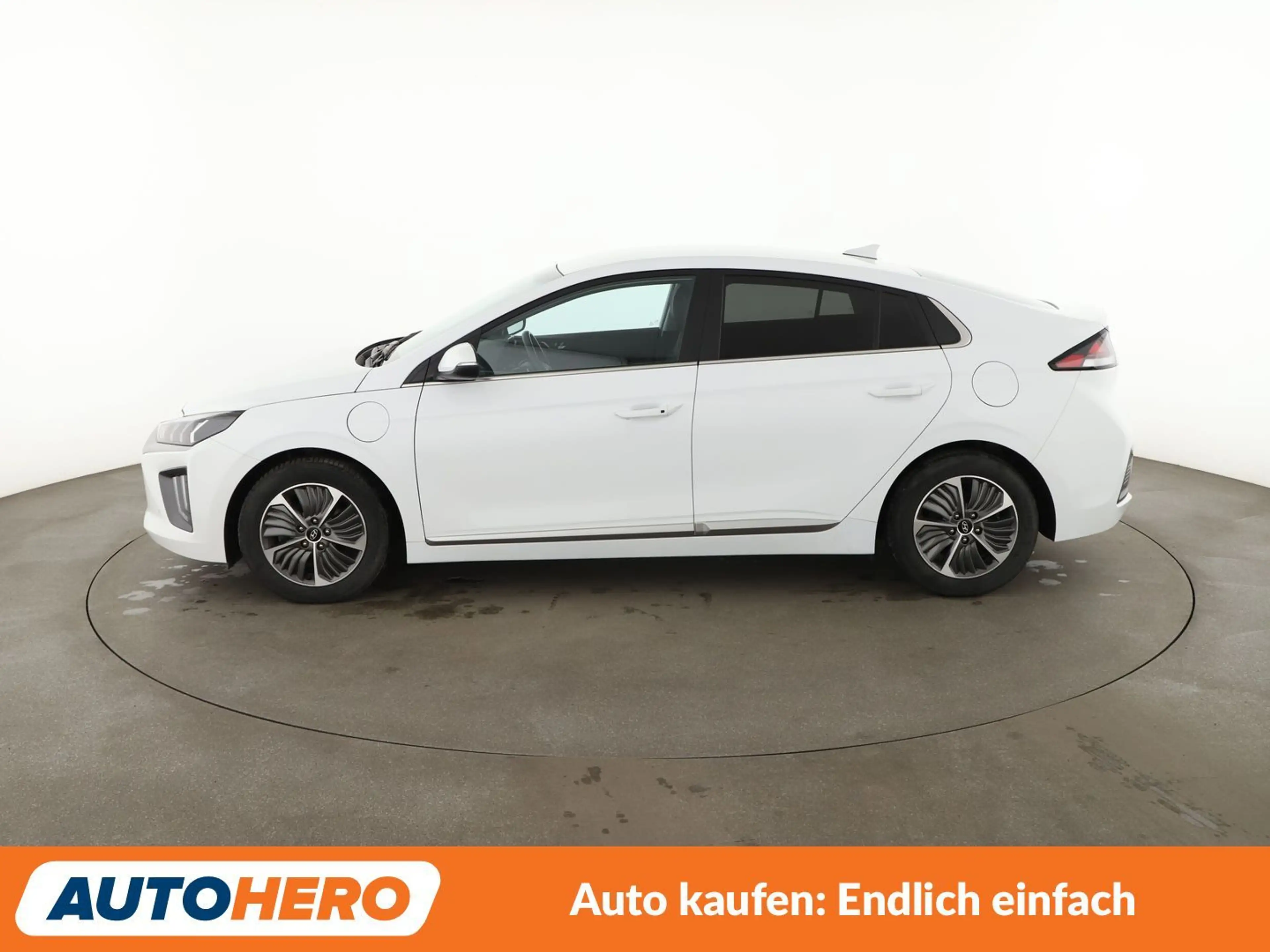 Hyundai IONIQ 1.6 Plug-in Hybrid Prime Aut.*NAVI*LED*CAM*SHZ*LHZ — photo 3