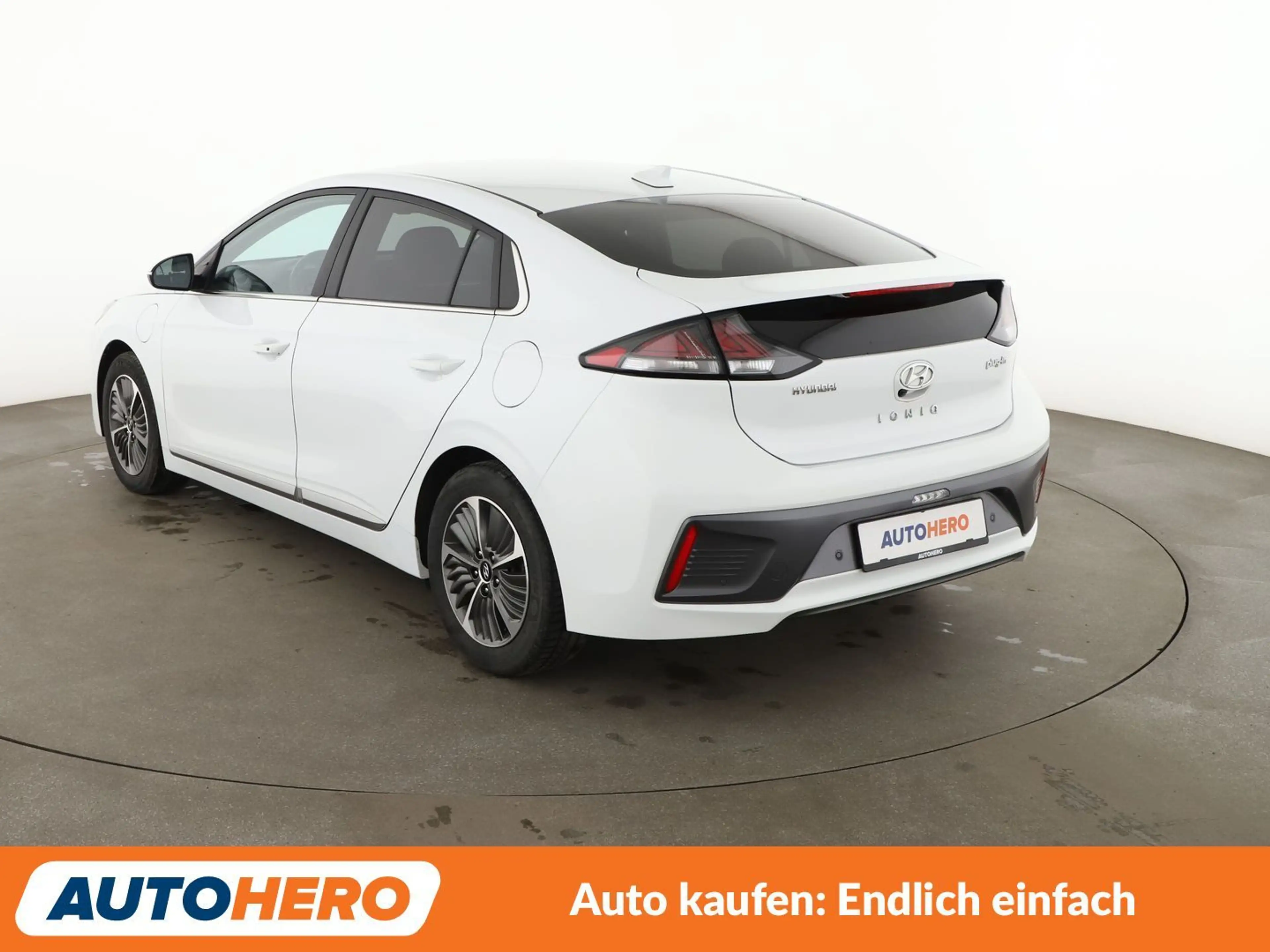 Hyundai IONIQ 1.6 Plug-in Hybrid Prime Aut.*NAVI*LED*CAM*SHZ*LHZ — photo 4