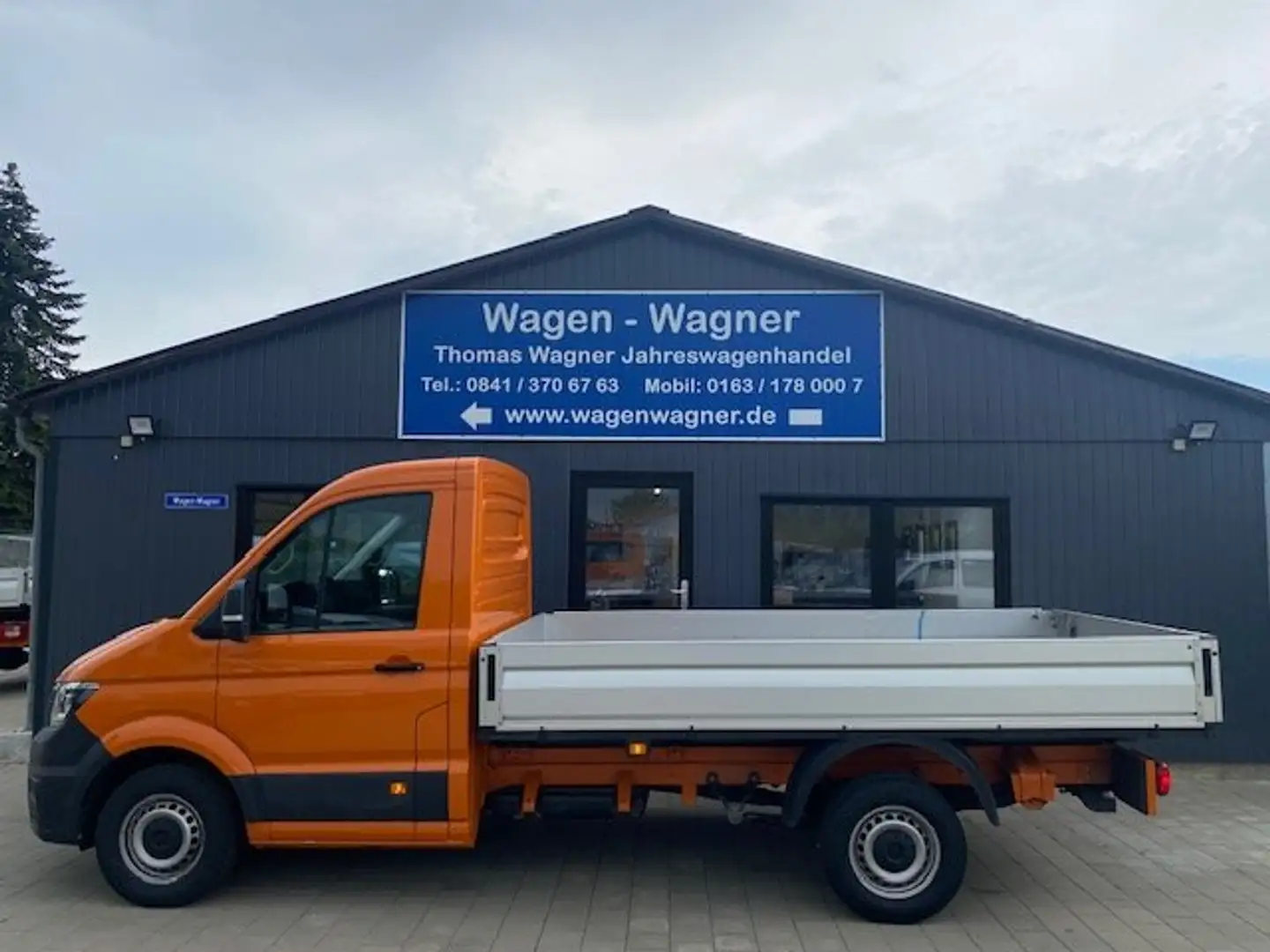 Volkswagen Crafter Pritsche 35 EK mittellang 2.0 TDI 140PS Klima AHK Orange - 1