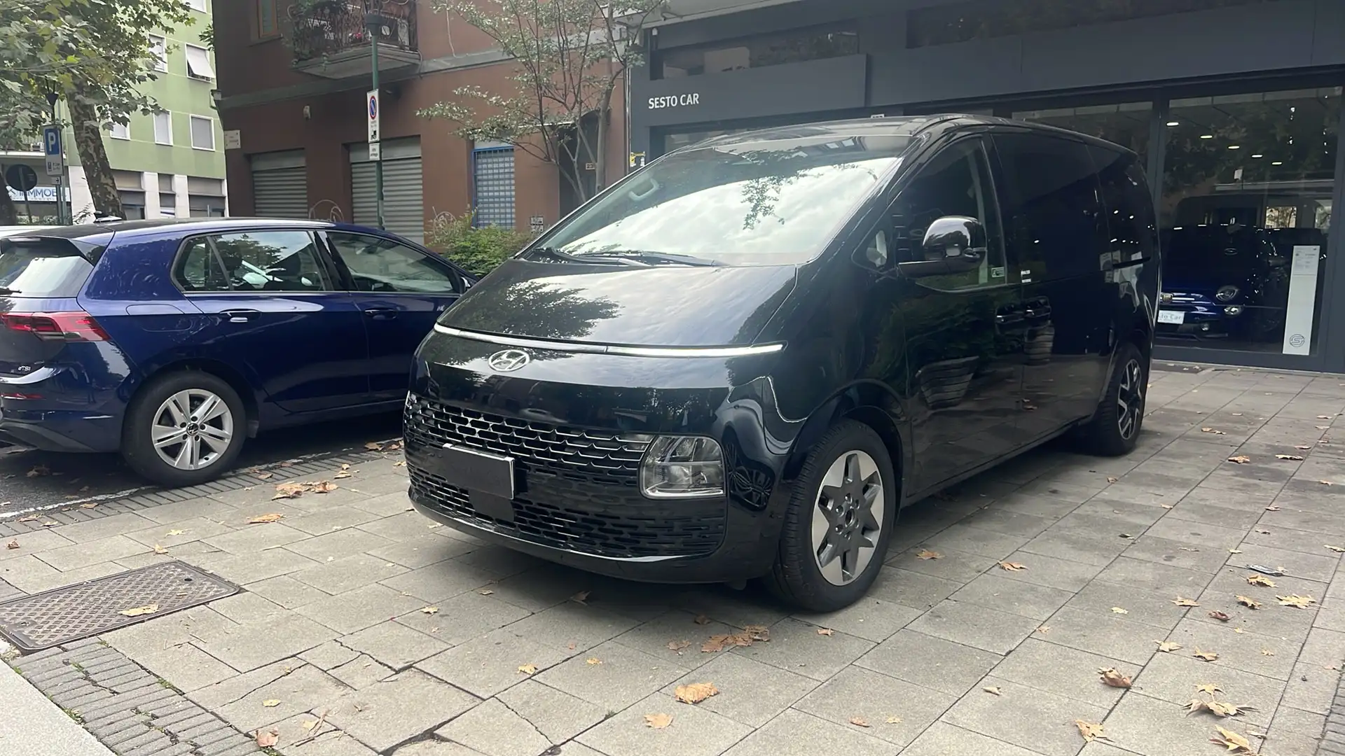 Hyundai STARIA Staria 2.2 Wagon 2wd auto Schwarz - 1