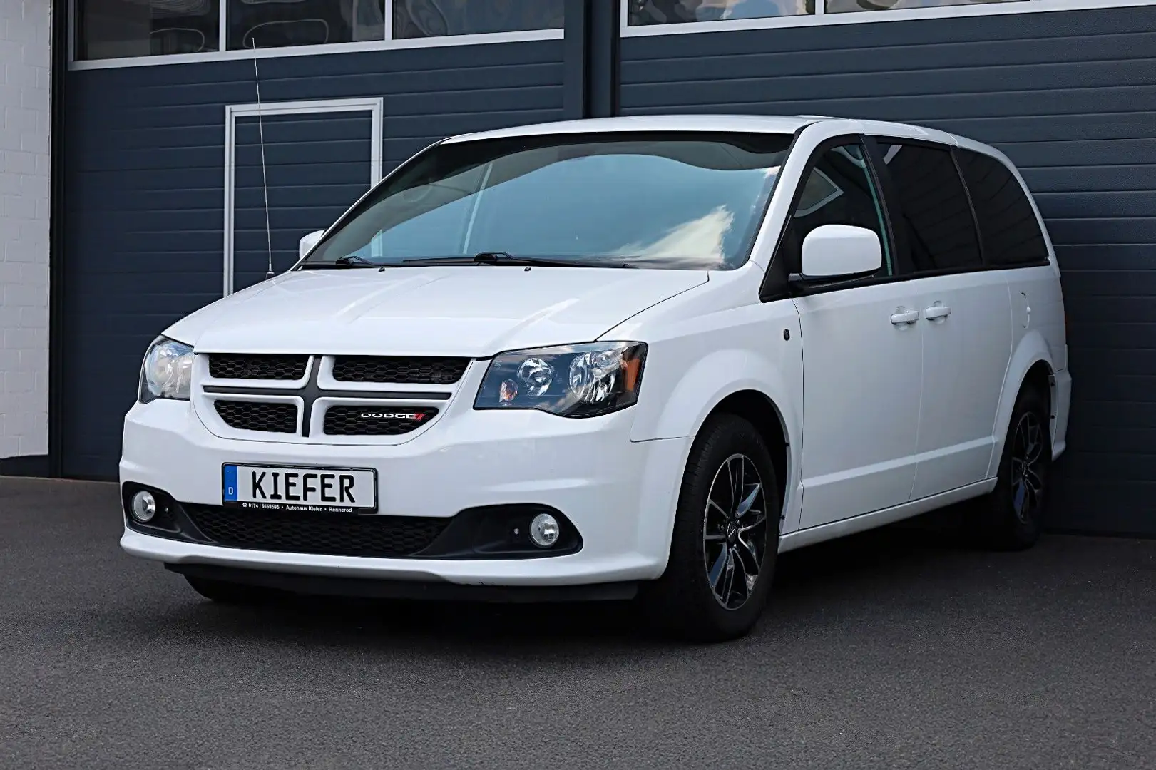 Dodge Grand Caravan GT 3.6/SHZ/LHZ/Kamera/AMBIENT/R17 Blanc - 1