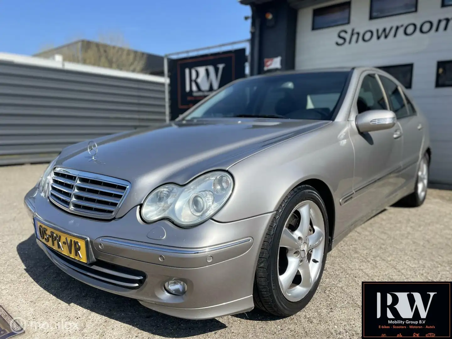 Mercedes-Benz C 180 K. Avantgarde Grijs - 1