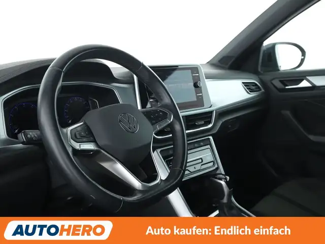 Volkswagen T-Roc view 11