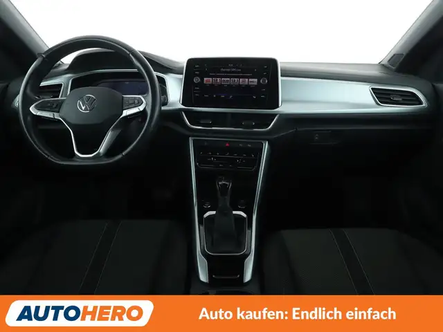 Volkswagen T-Roc view 12