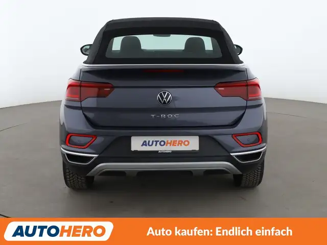 Volkswagen T-Roc view 5