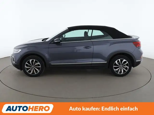 Volkswagen T-Roc view 3