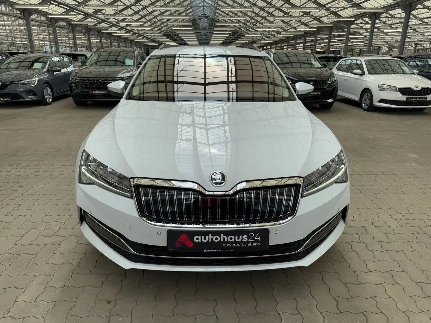 Skoda Superb Combi 1.4 TSI Ambition|DSG|AHK|ACC|LED Weiß - 2