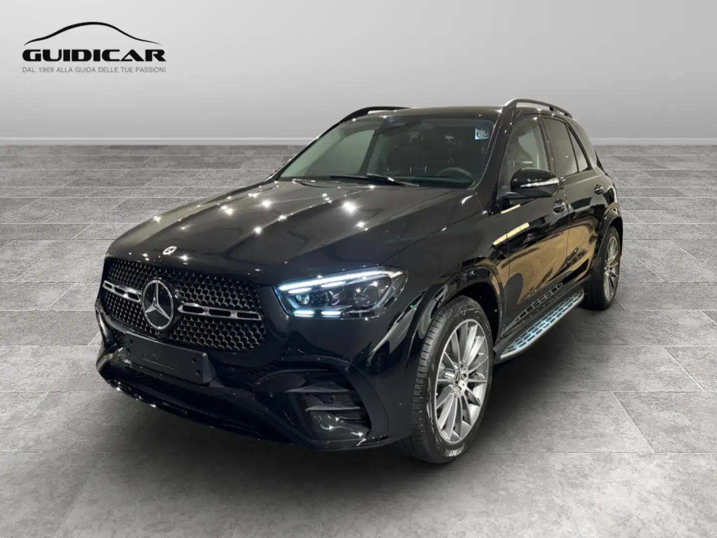 Mercedes-Benz GLE 300 d 4MATIC Negru - 1