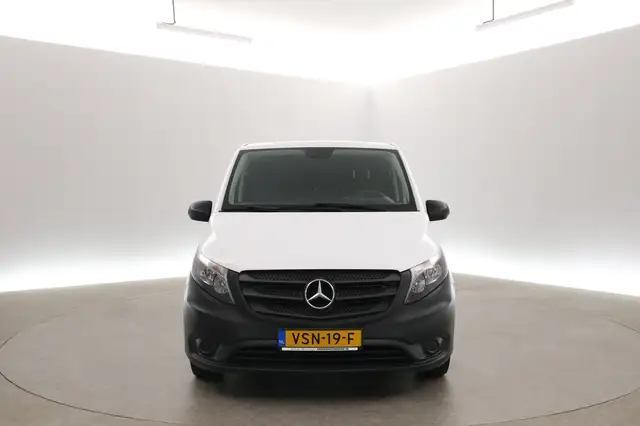 Mercedes-Benz Vito view 6