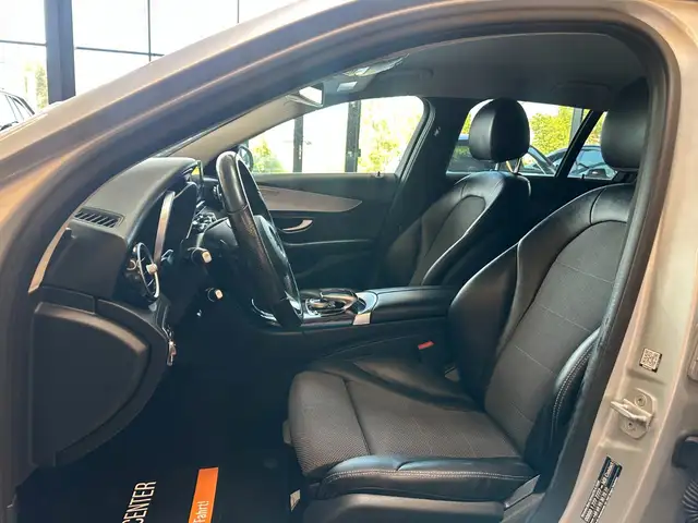Mercedes-Benz C-Class view 12