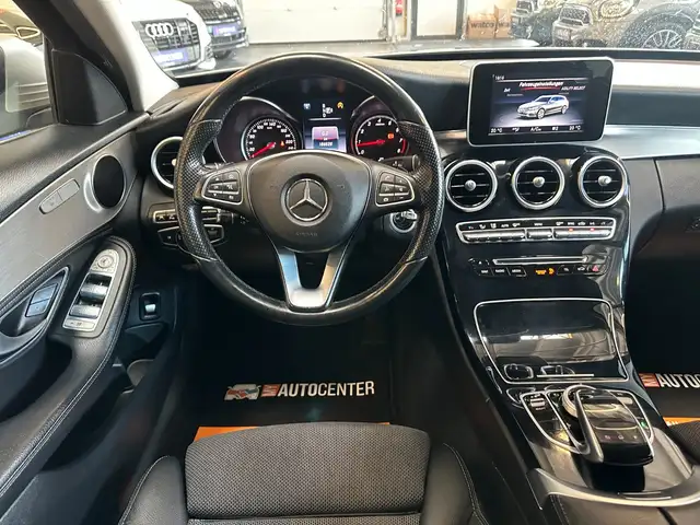 Mercedes-Benz C-Class view 9