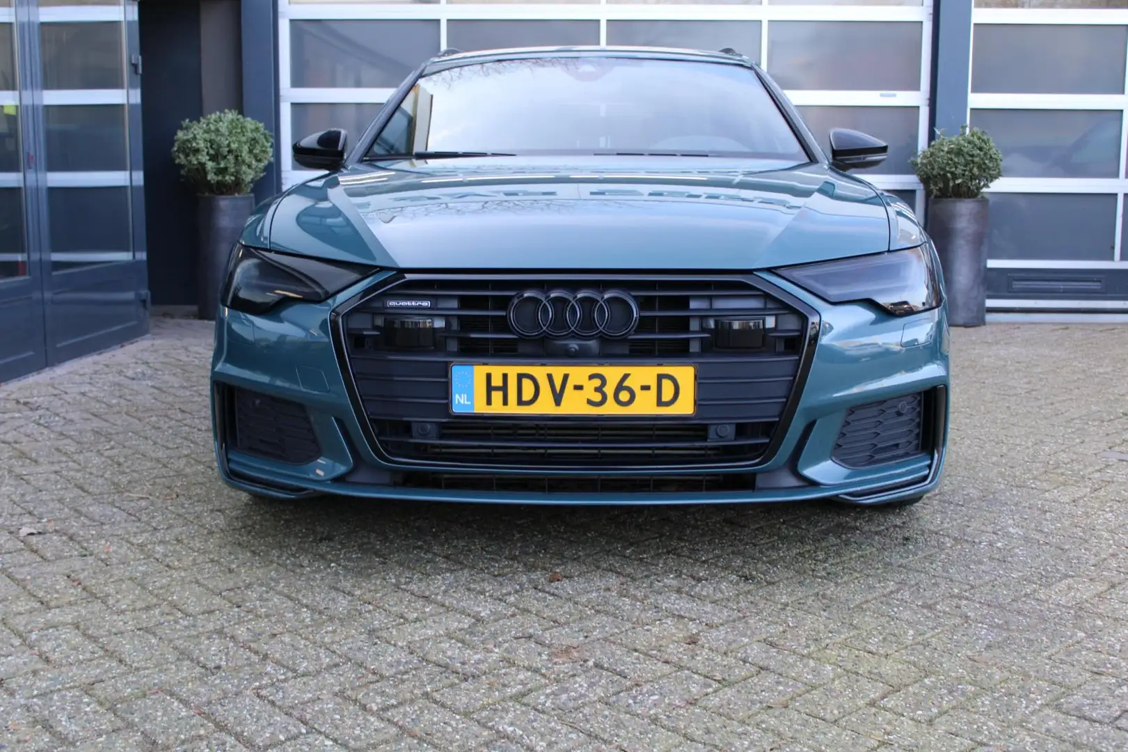 Audi A6 Avant 55 TFSI e quattro Competition Groen - 2