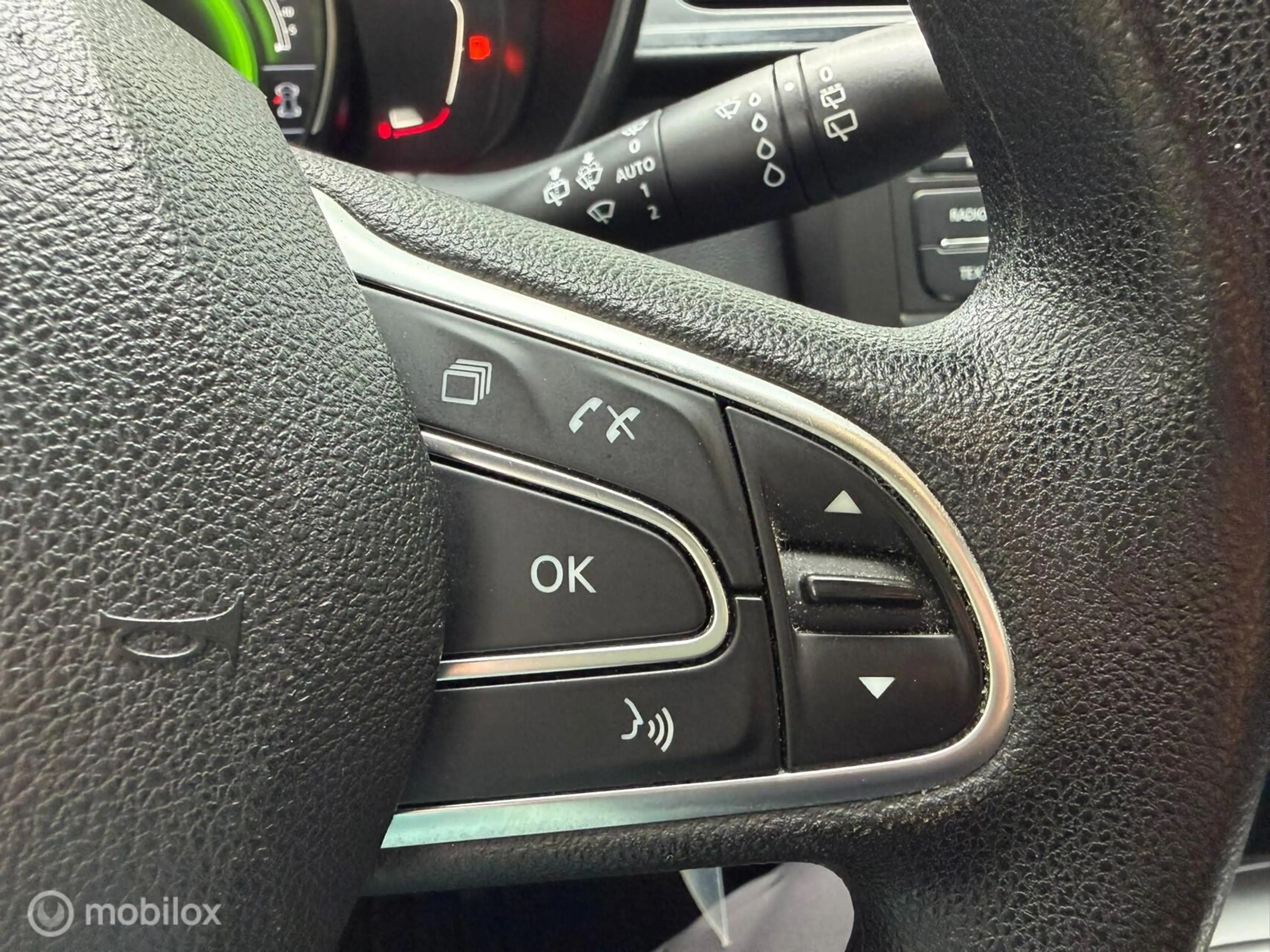 Renault Kadjar 1.2 TCe Zen-CRUISE-AC-TREKHAAK — photo 6