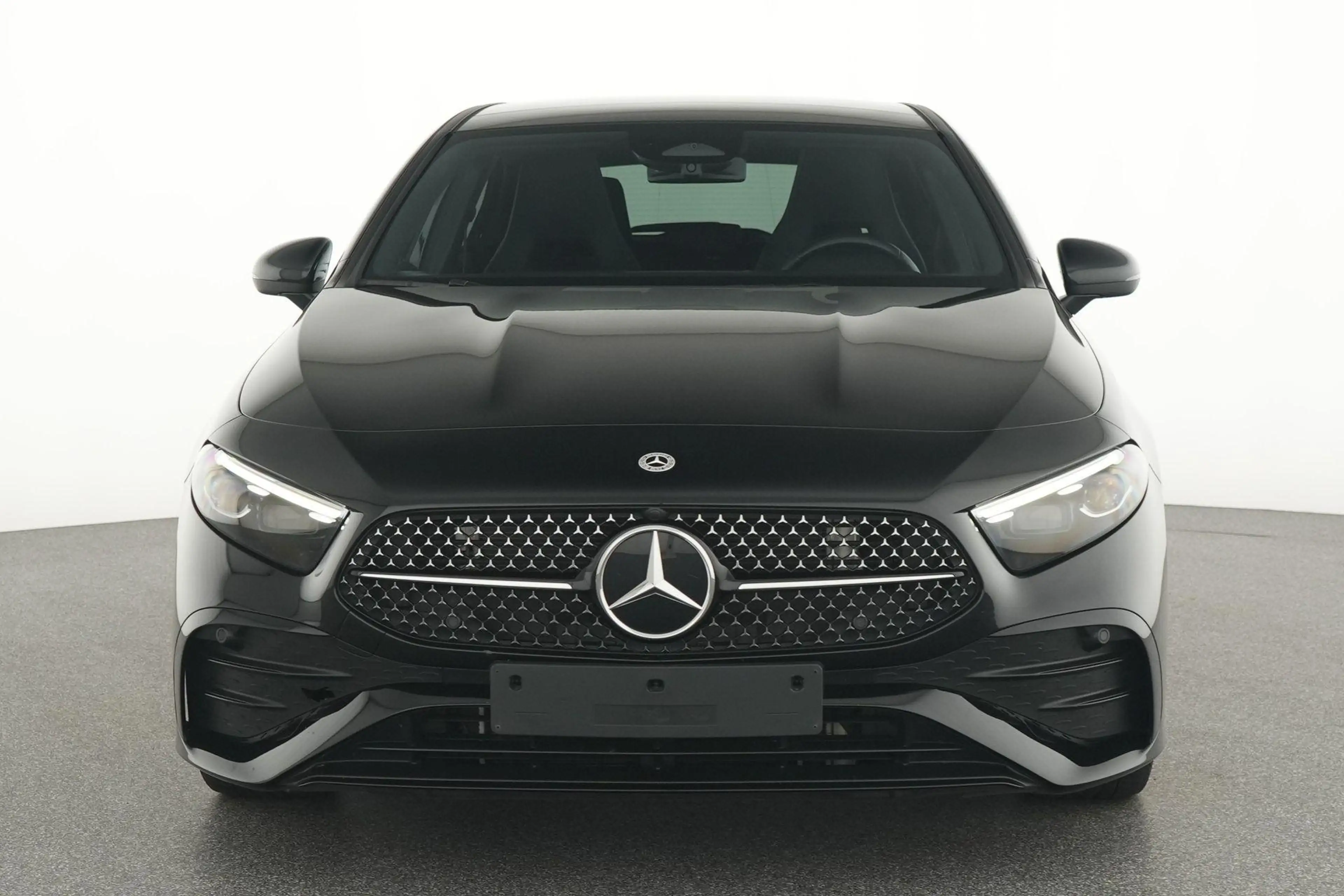 Mercedes-Benz A 180 AMG Line - Pack Night - Top Options — photo 6