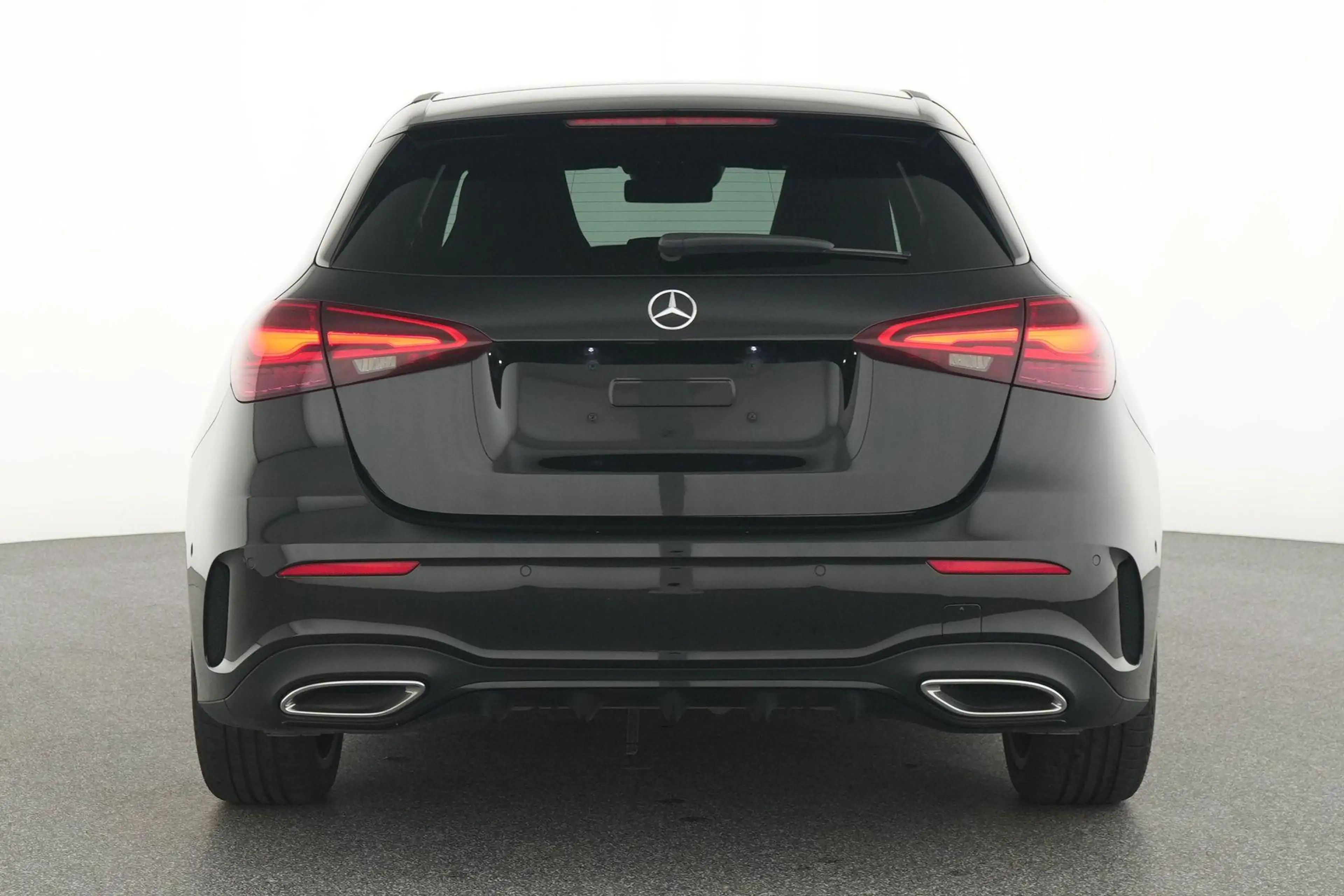 Mercedes-Benz A 180 AMG Line - Pack Night - Top Options — photo 7