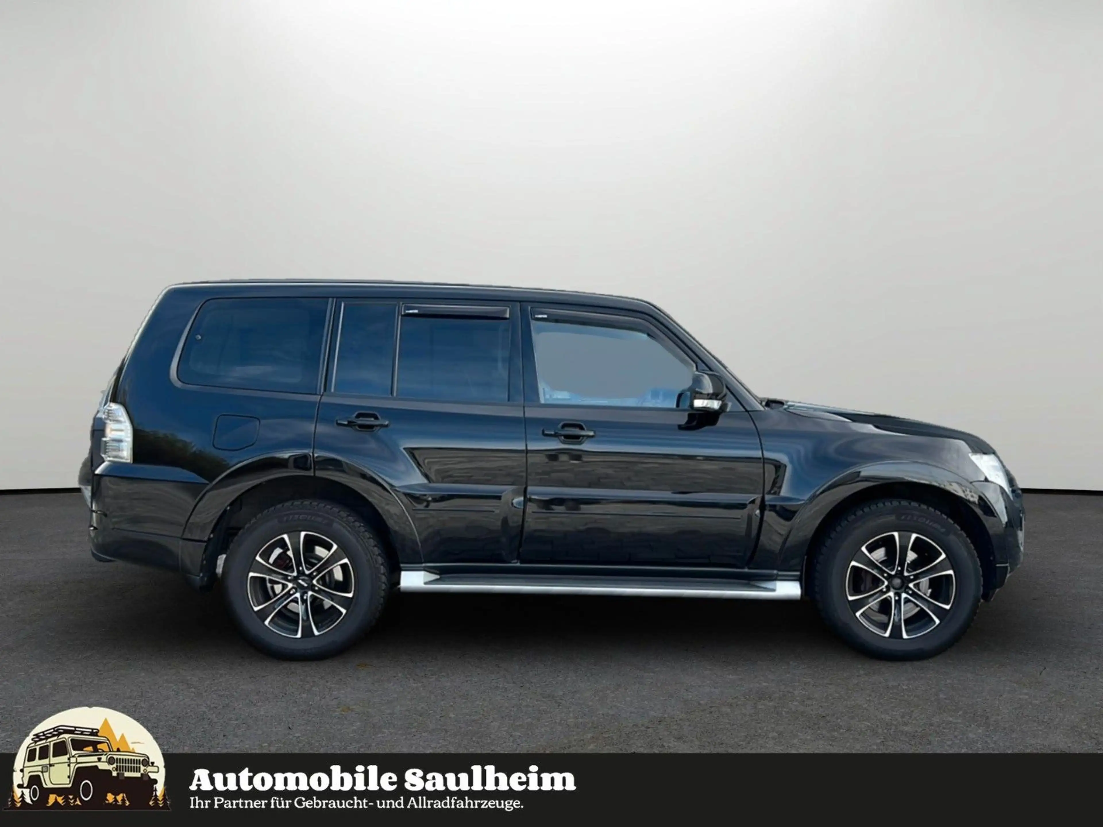 Mitsubishi Pajero 3.2 DI-D Intense*NUR 90TKM*AHK-3.5To*SHZ* — photo 8
