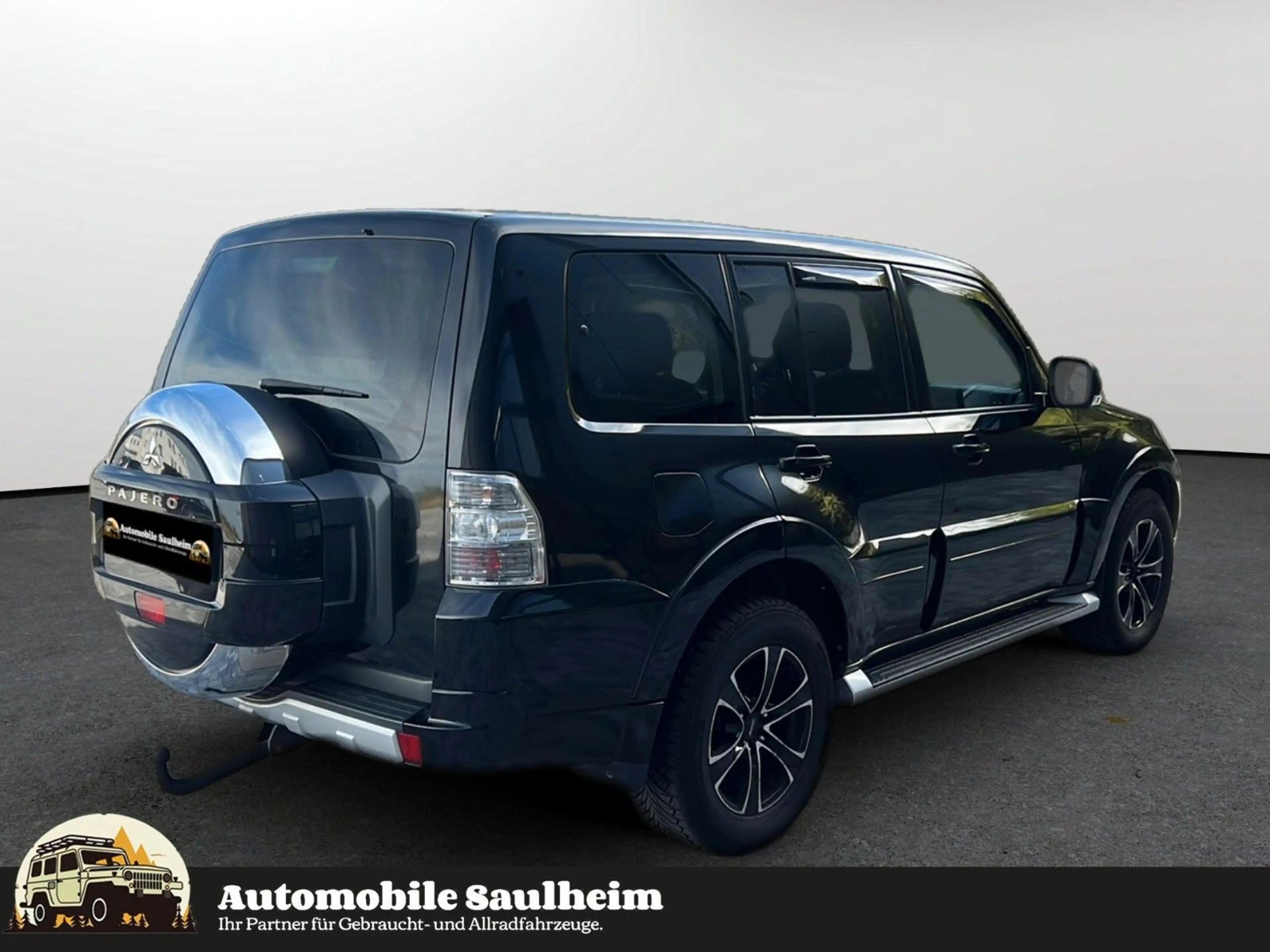 Mitsubishi Pajero 3.2 DI-D Intense*NUR 90TKM*AHK-3.5To*SHZ* — photo 4