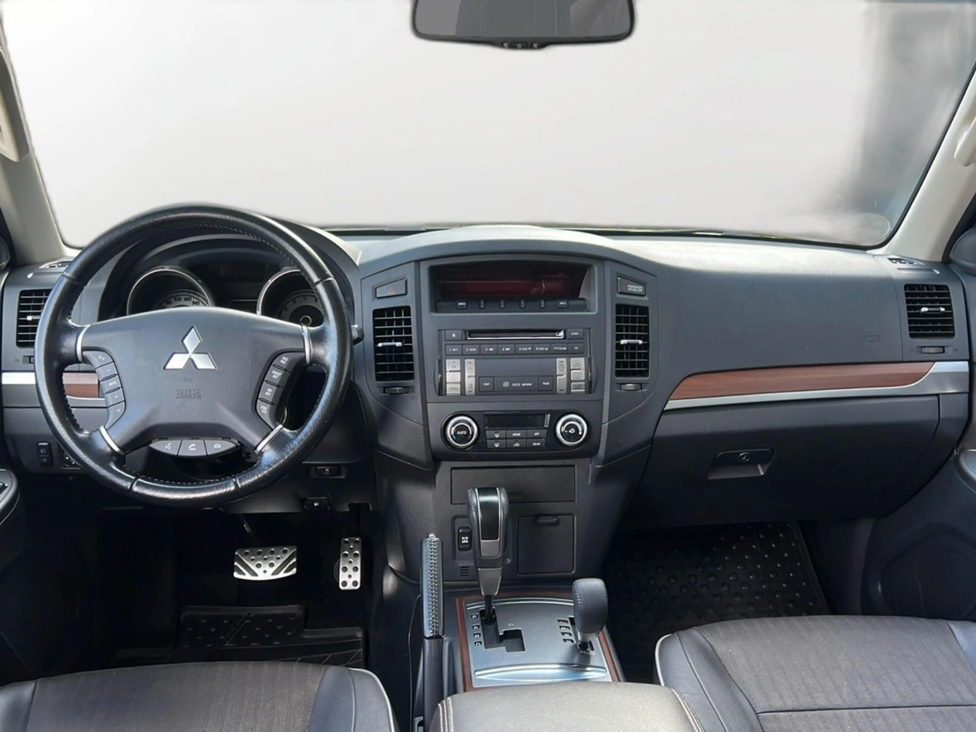 Mitsubishi Pajero 3.2 DI-D Intense*NUR 90TKM*AHK-3.5To*SHZ* — photo 15