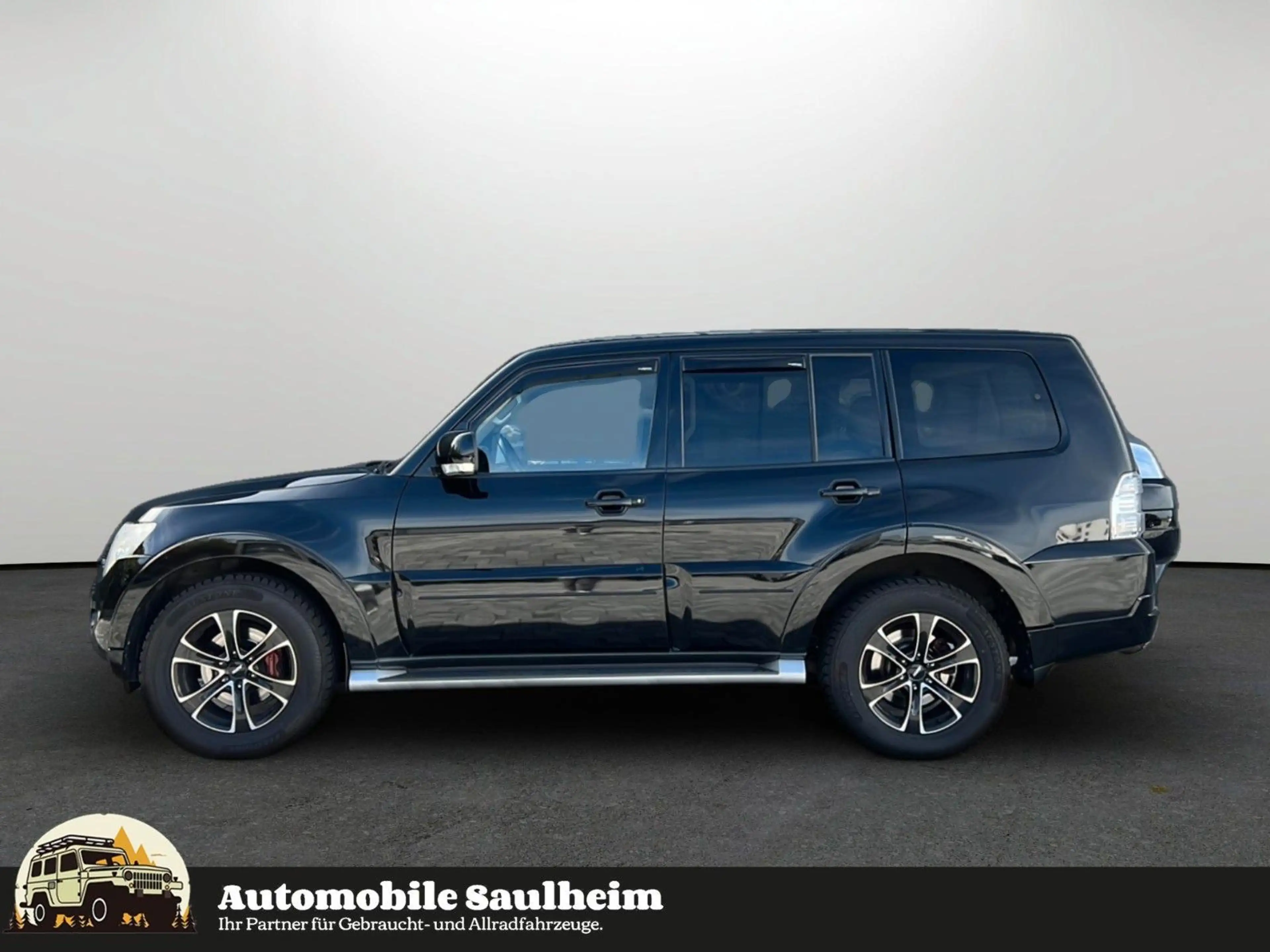 Mitsubishi Pajero 3.2 DI-D Intense*NUR 90TKM*AHK-3.5To*SHZ* — photo 6
