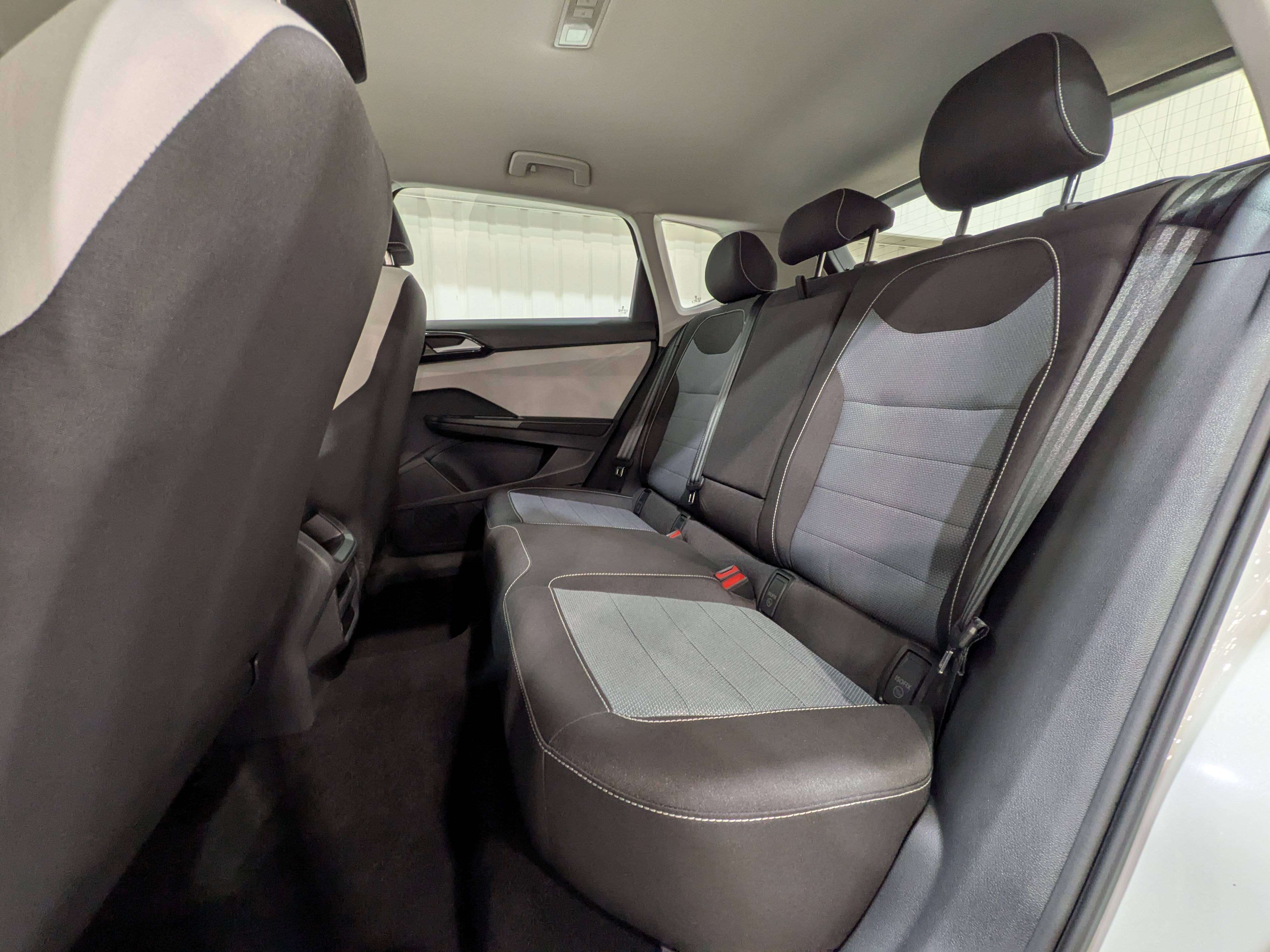 Volkswagen Taos 2025