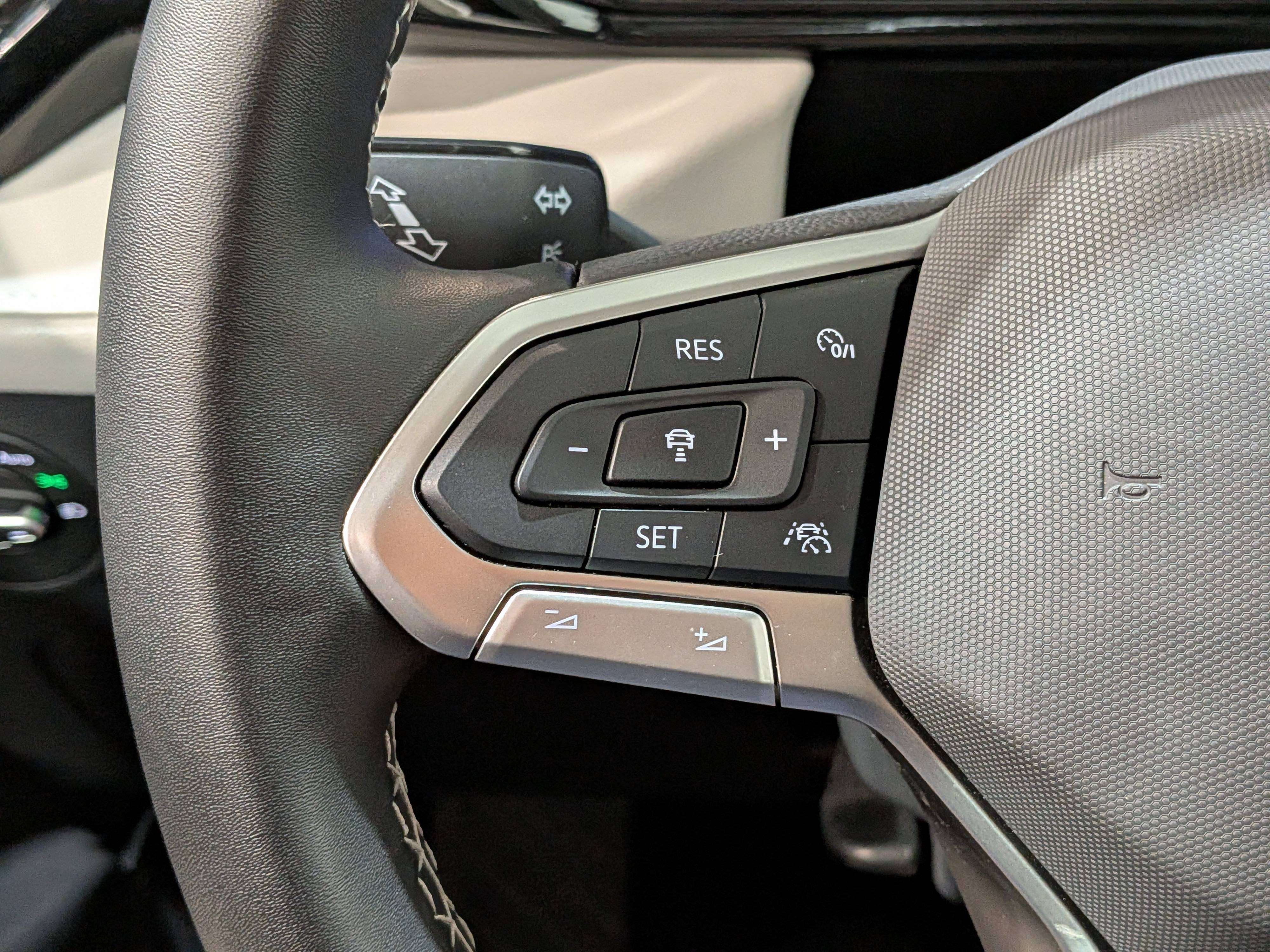 Volkswagen Taos 2025