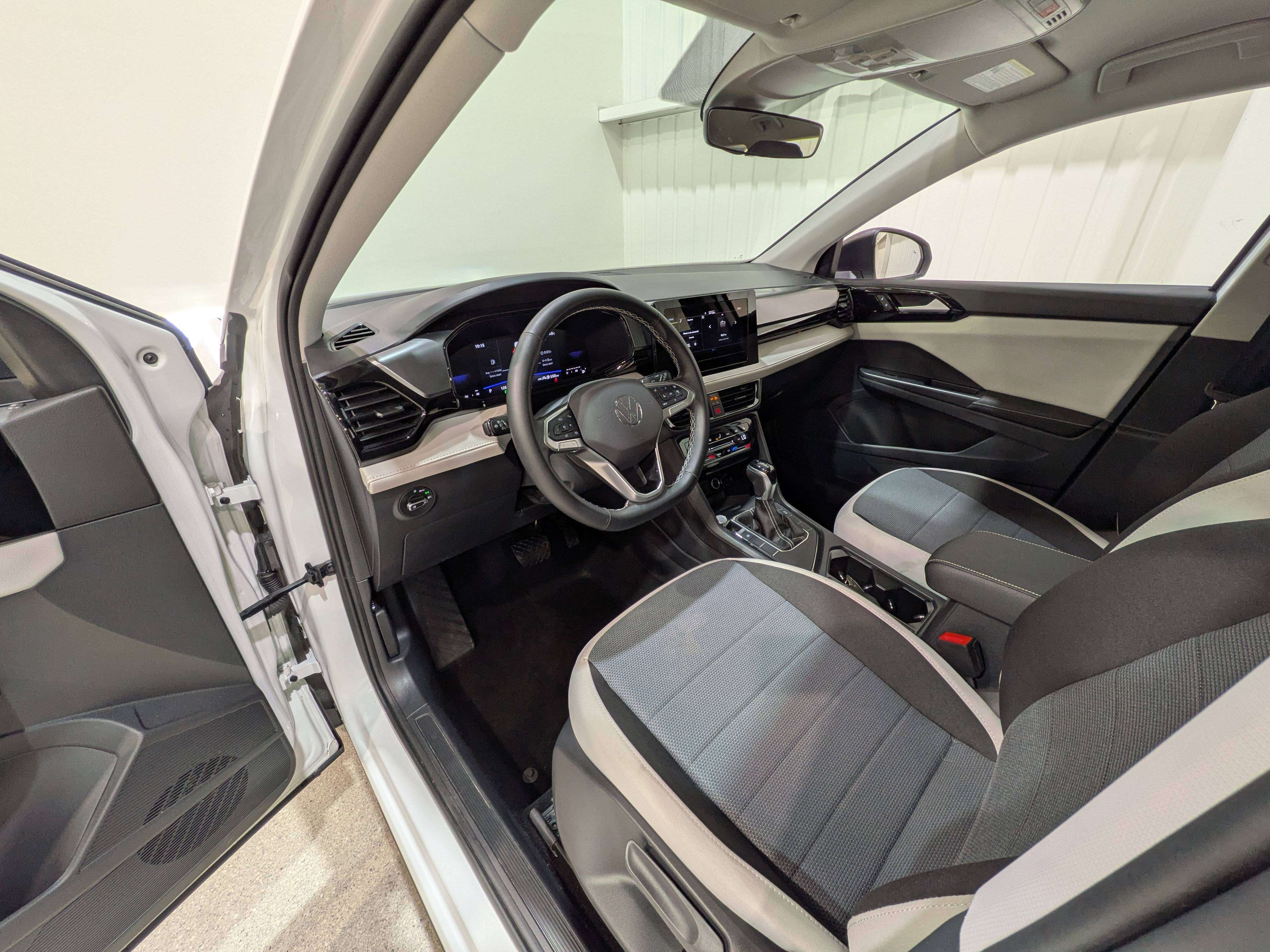 Volkswagen Taos 2025